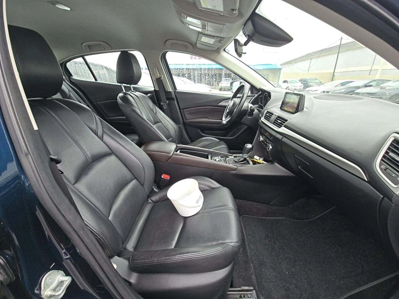 Mazda 3, снимка 6 - Автомобили и джипове - 53458501