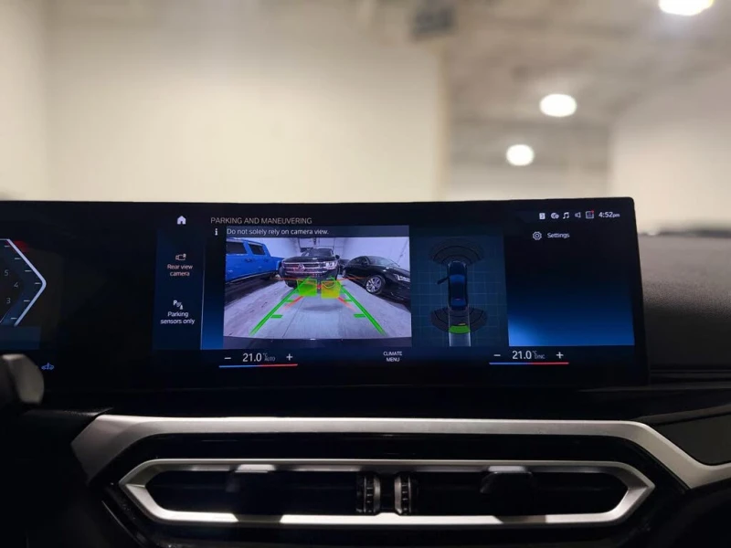 BMW i3 3 Series* xDrive AWD* АвтоКредит* (ЦЕНА ДО БГ), снимка 14 - Автомобили и джипове - 53514032