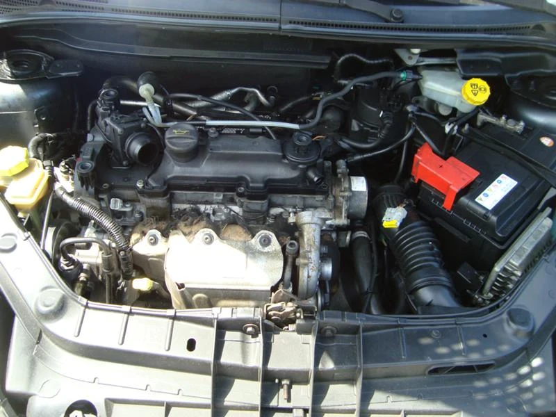 Mazda 2 1.4 HDI, снимка 12 - Автомобили и джипове - 25661102