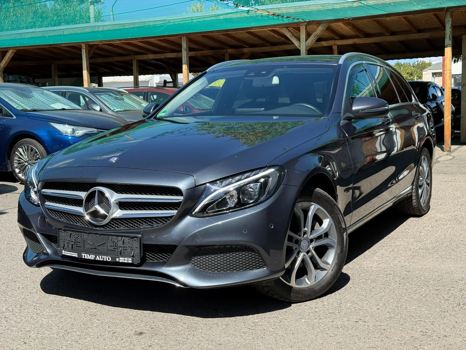 Mercedes-Benz C 220 4Matic* СЕРВИЗНА КНИЖКА С ПЪЛНА ИСТОРИЯ В МЕРЦЕДЕС, снимка 1