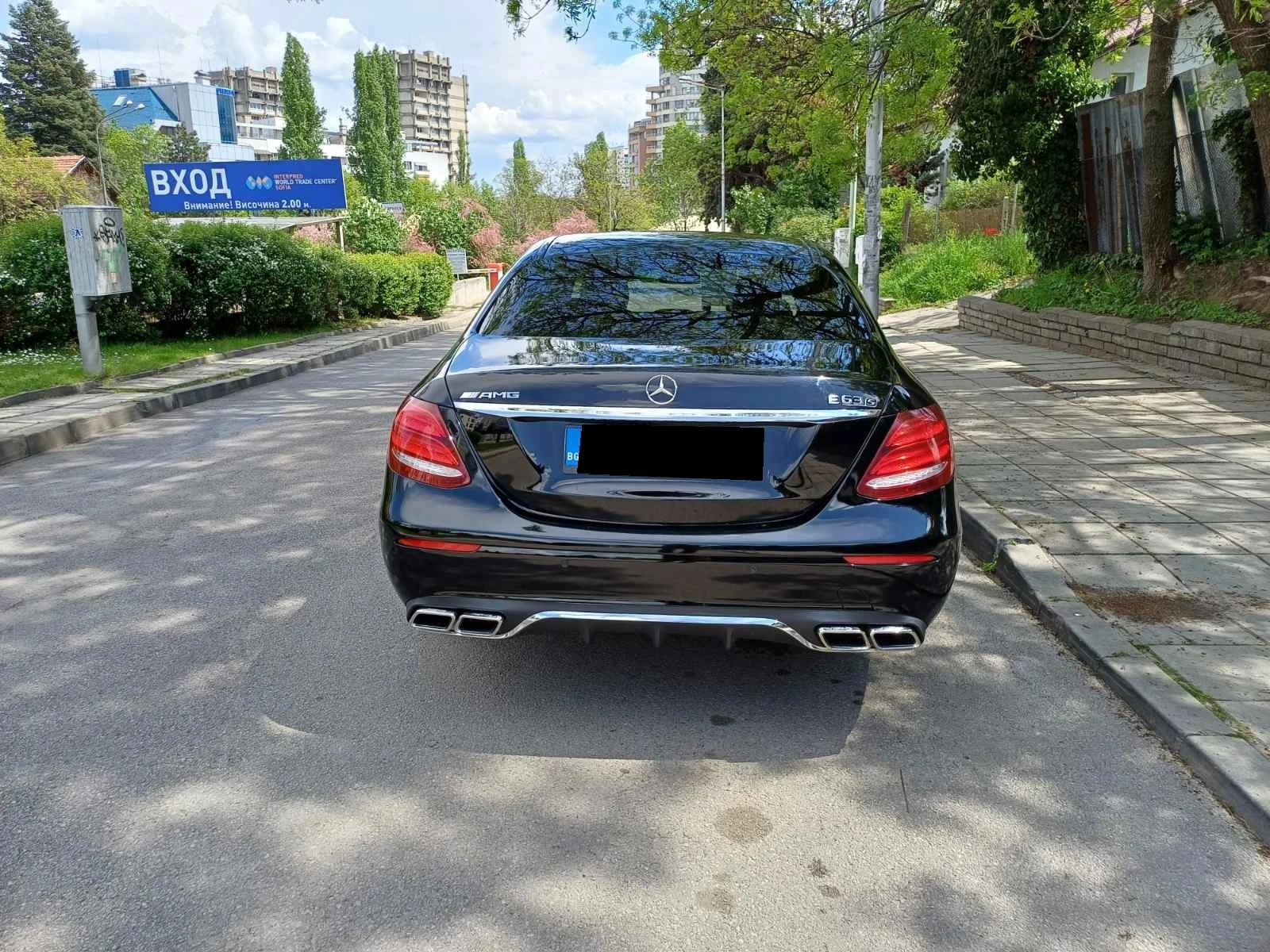 Mercedes-Benz E 200 AMG-Line - изображение 8