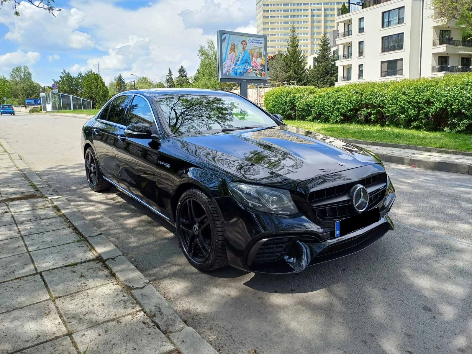 Mercedes-Benz E 200 AMG-Line - изображение 3