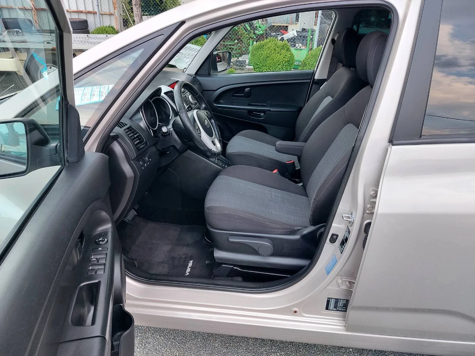 Kia Venga 1.6i, автоматик - изображение 5