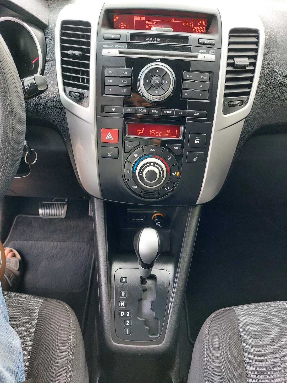 Kia Venga 1.6i, автоматик - изображение 3