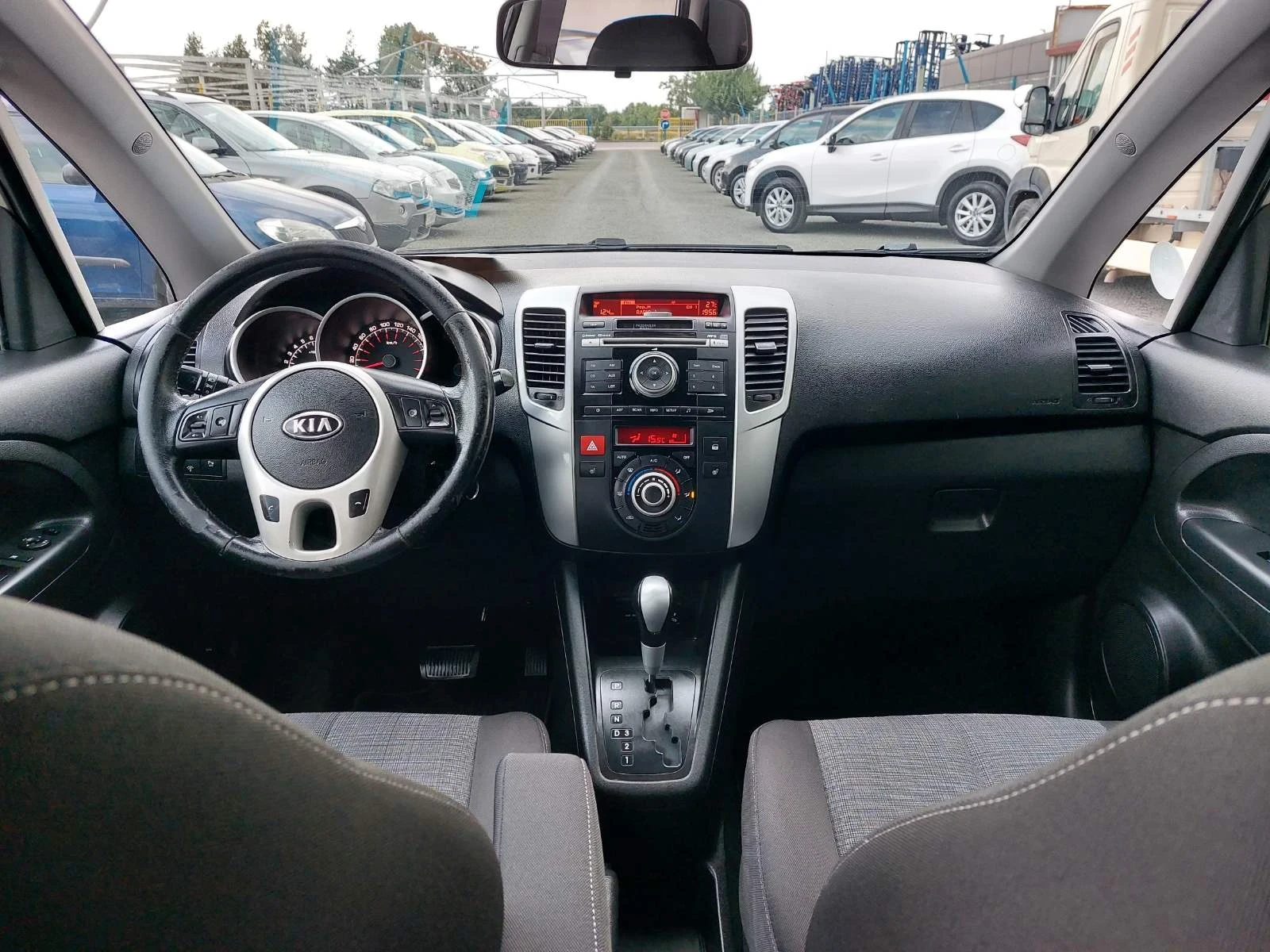 Kia Venga 1.6i, автоматик - изображение 9