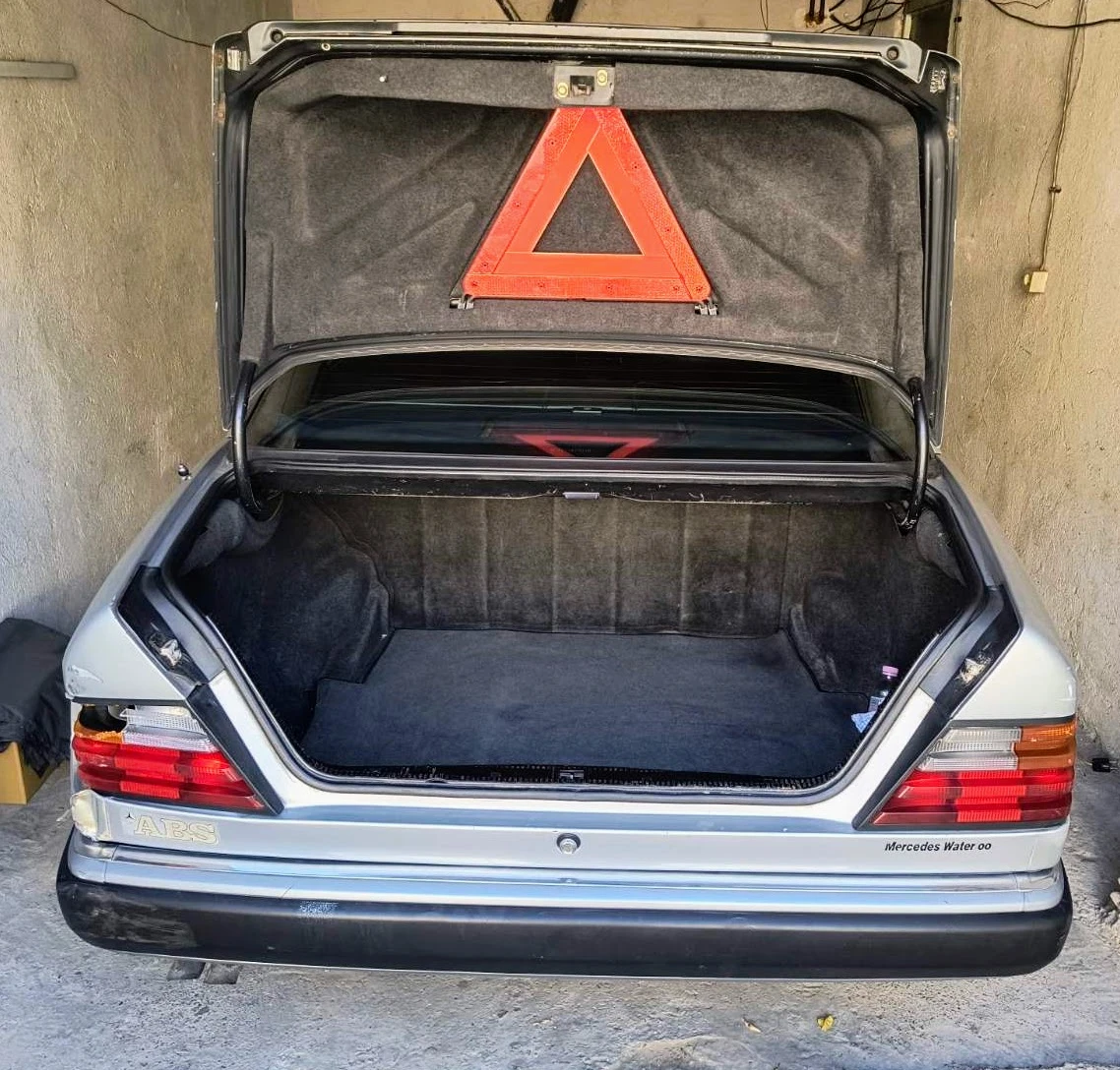Mercedes-Benz 300  - изображение 7