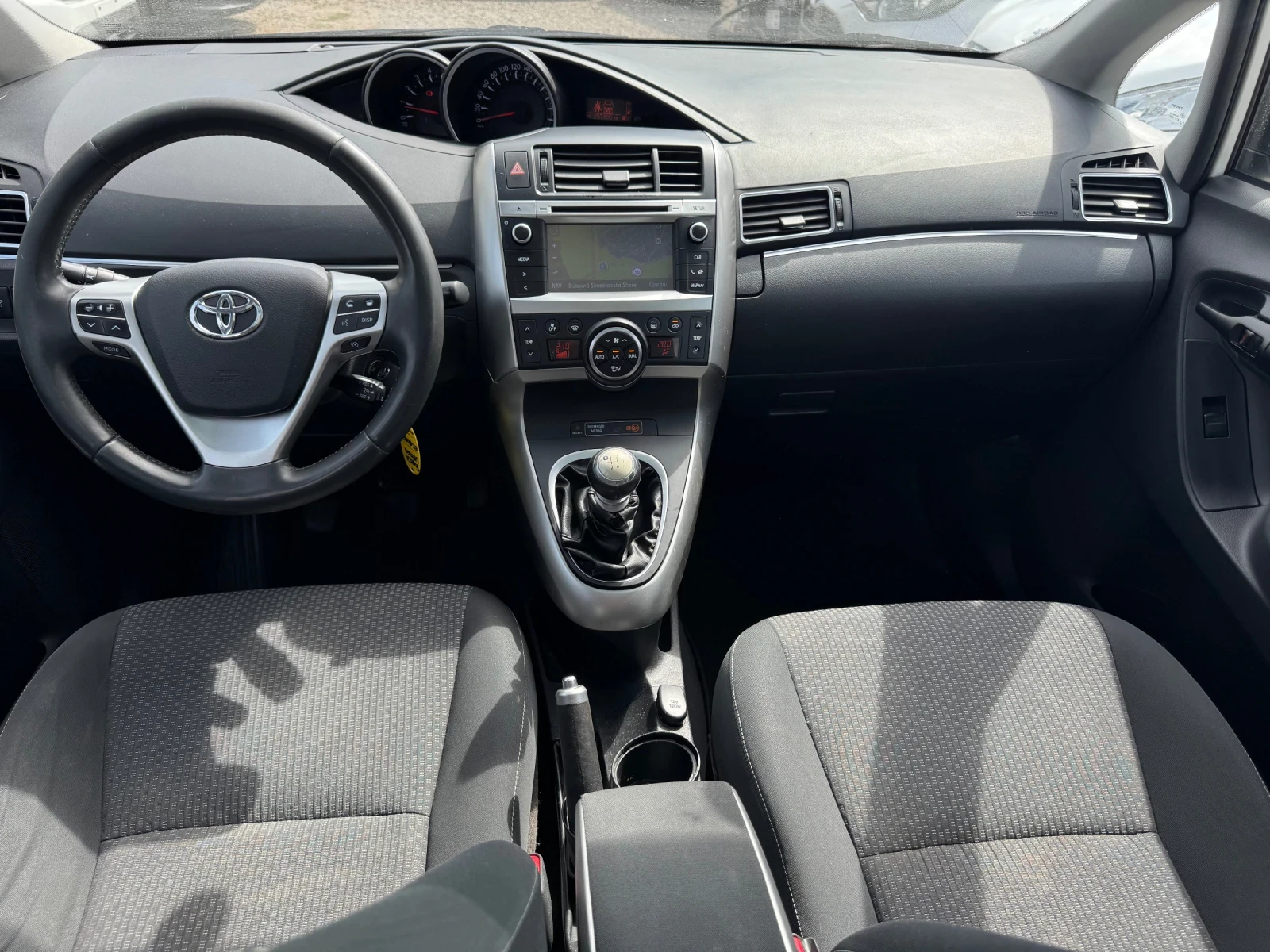 Toyota Corolla verso LED* ПАНОРАМА* КАМЕРА* 6+ 1* NAVI* 2.0D4d 124kc*  - изображение 7