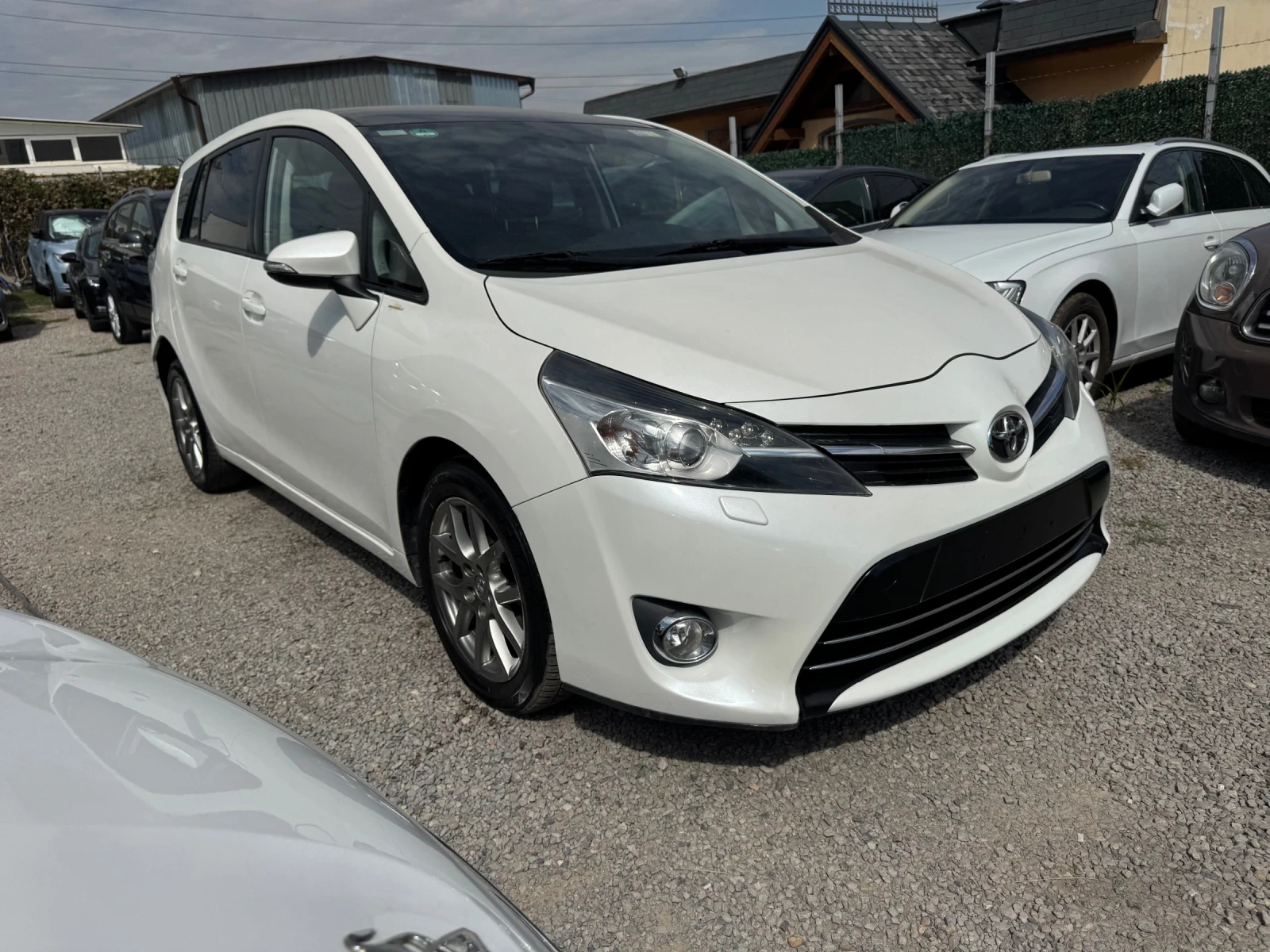 Toyota Corolla verso LED* ПАНОРАМА* КАМЕРА* 6+ 1* NAVI* 2.0D4d 124kc*  - изображение 2