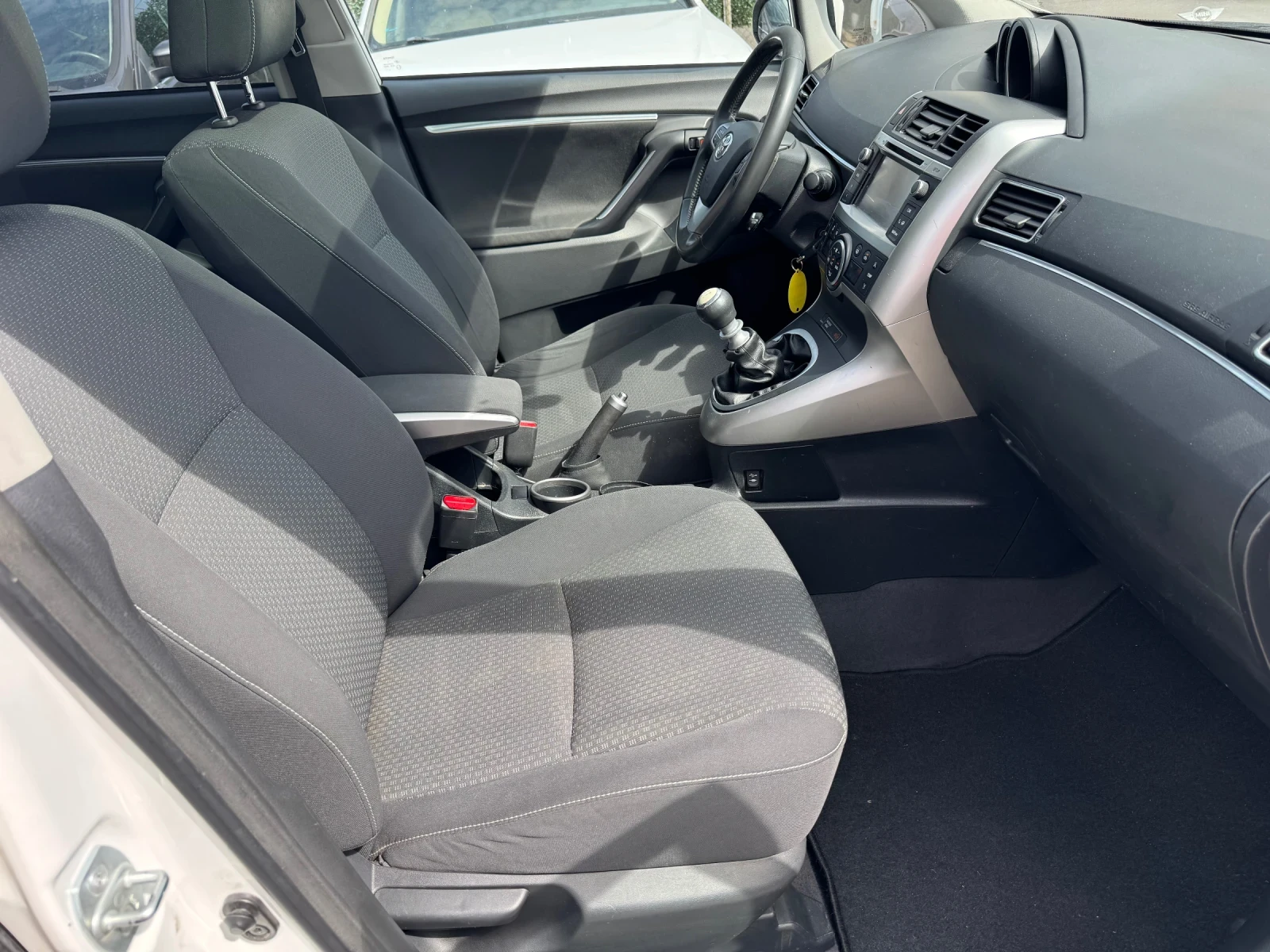 Toyota Corolla verso LED* * * 6+ 1* NAVI* 2.0D4d 124kc*  | Mobile.bg   13