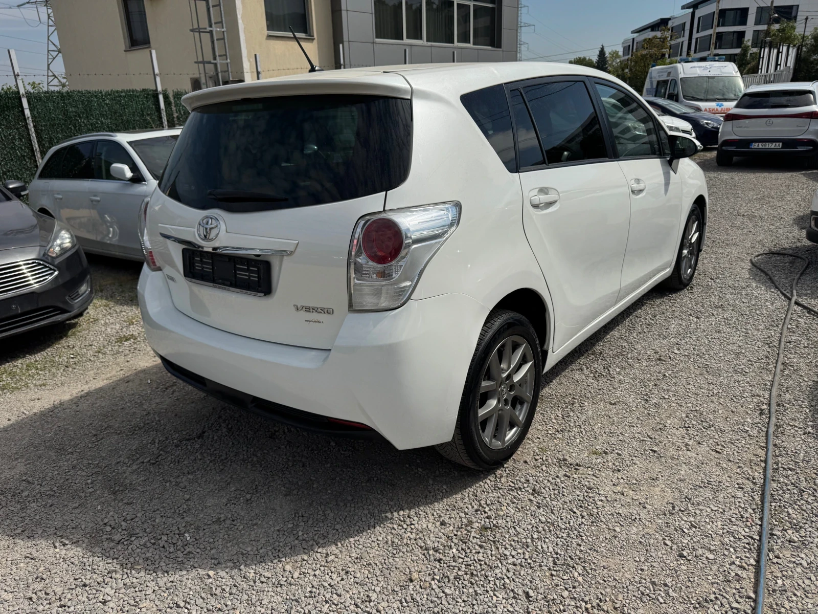 Toyota Corolla verso LED* * * 6+ 1* NAVI* 2.0D4d 124kc*  | Mobile.bg   11