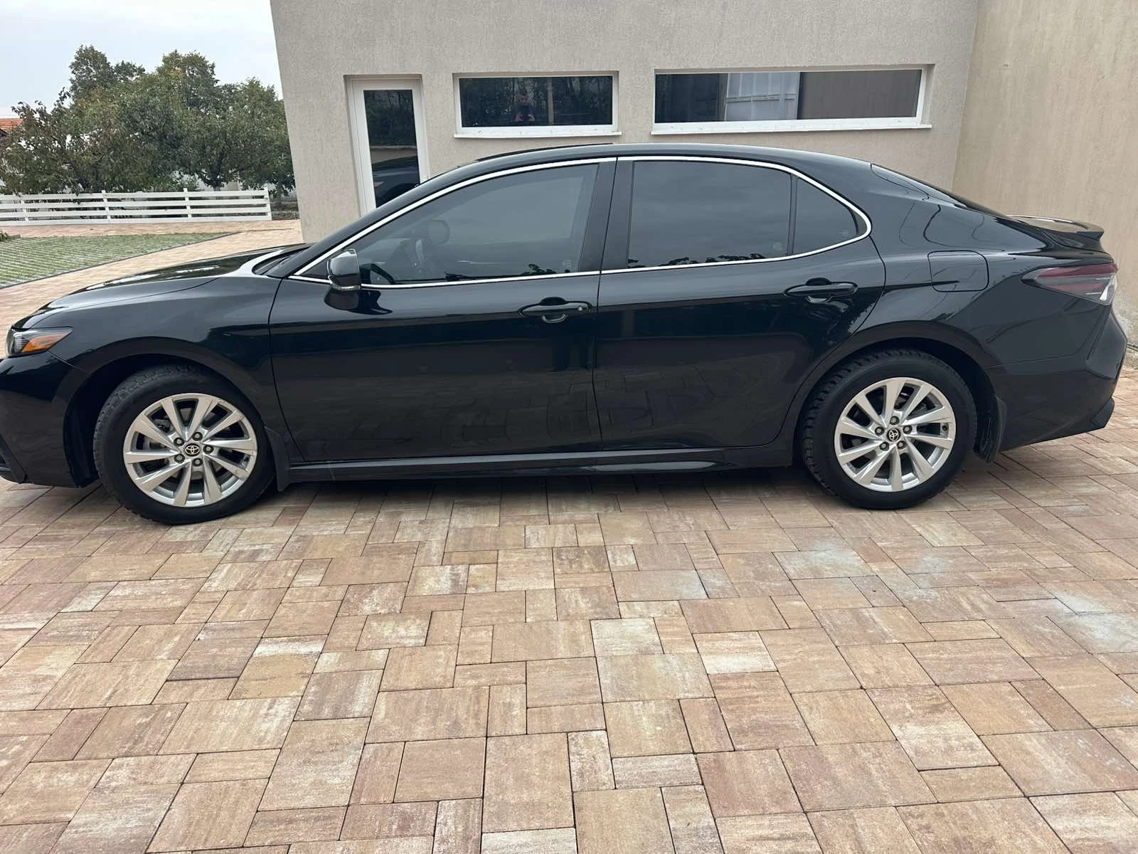 Toyota Camry SE - изображение 4
