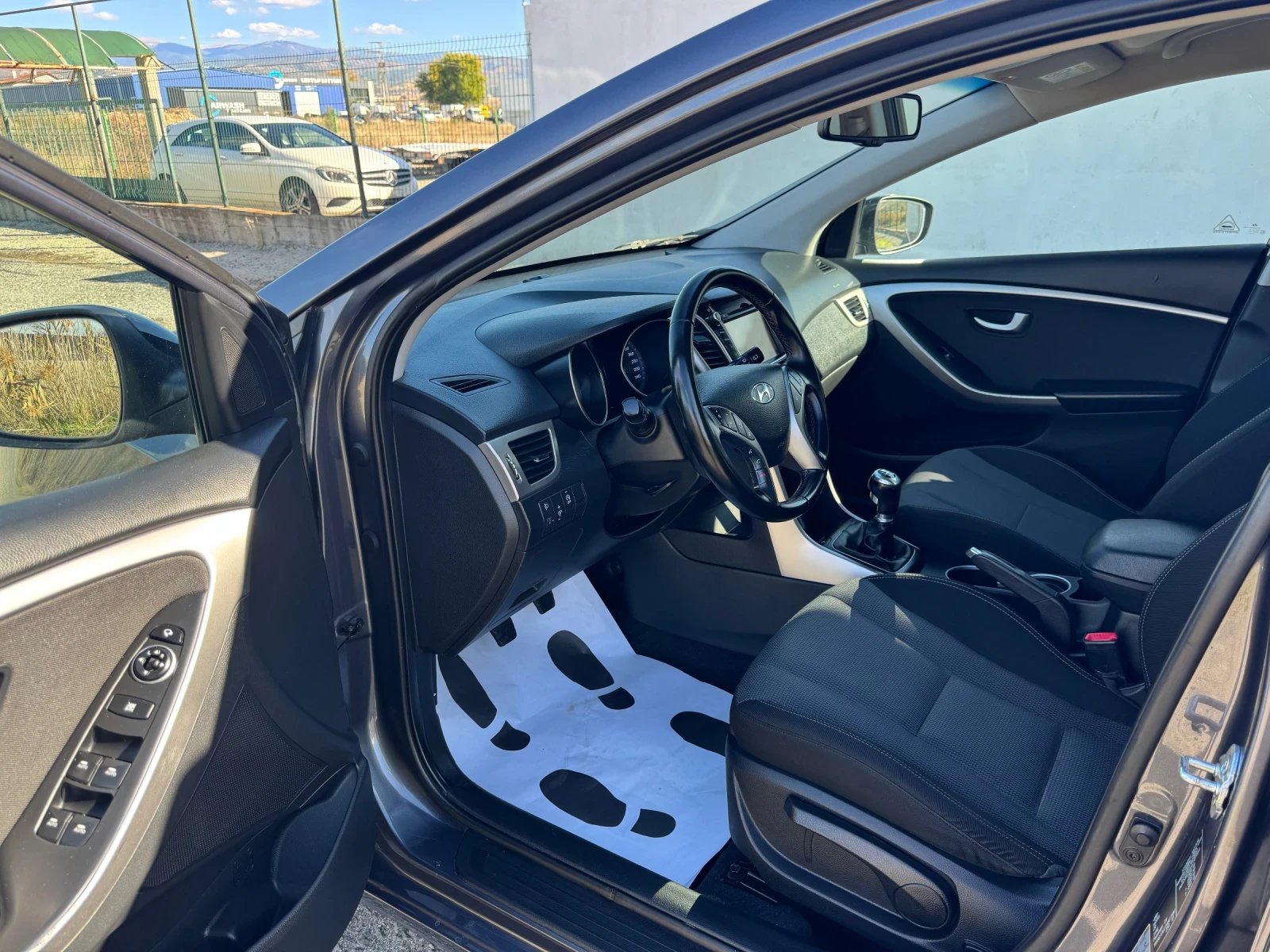 Hyundai I30 1.6 CRDI * BLACK LINE* NAVI* CAMERA* E6B*  | Mobile.bg — изображение 8