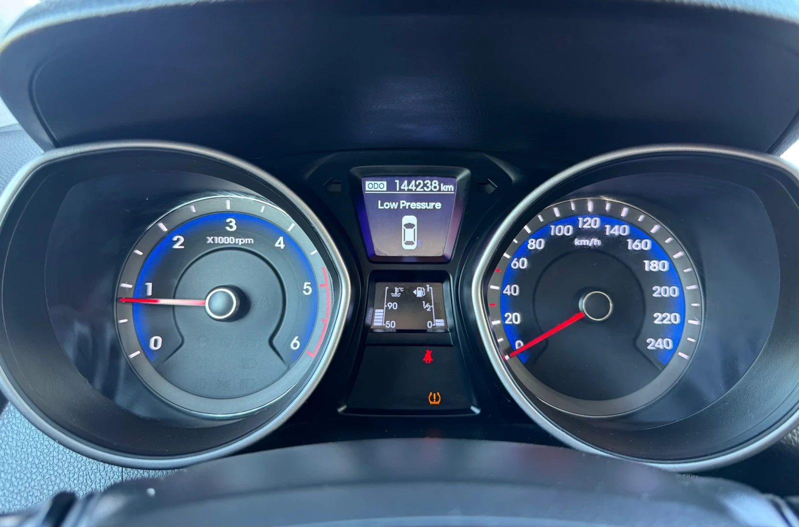 Hyundai I30 1.6 CRDI * BLACK LINE* NAVI* CAMERA* E6B*  | Mobile.bg — изображение 16