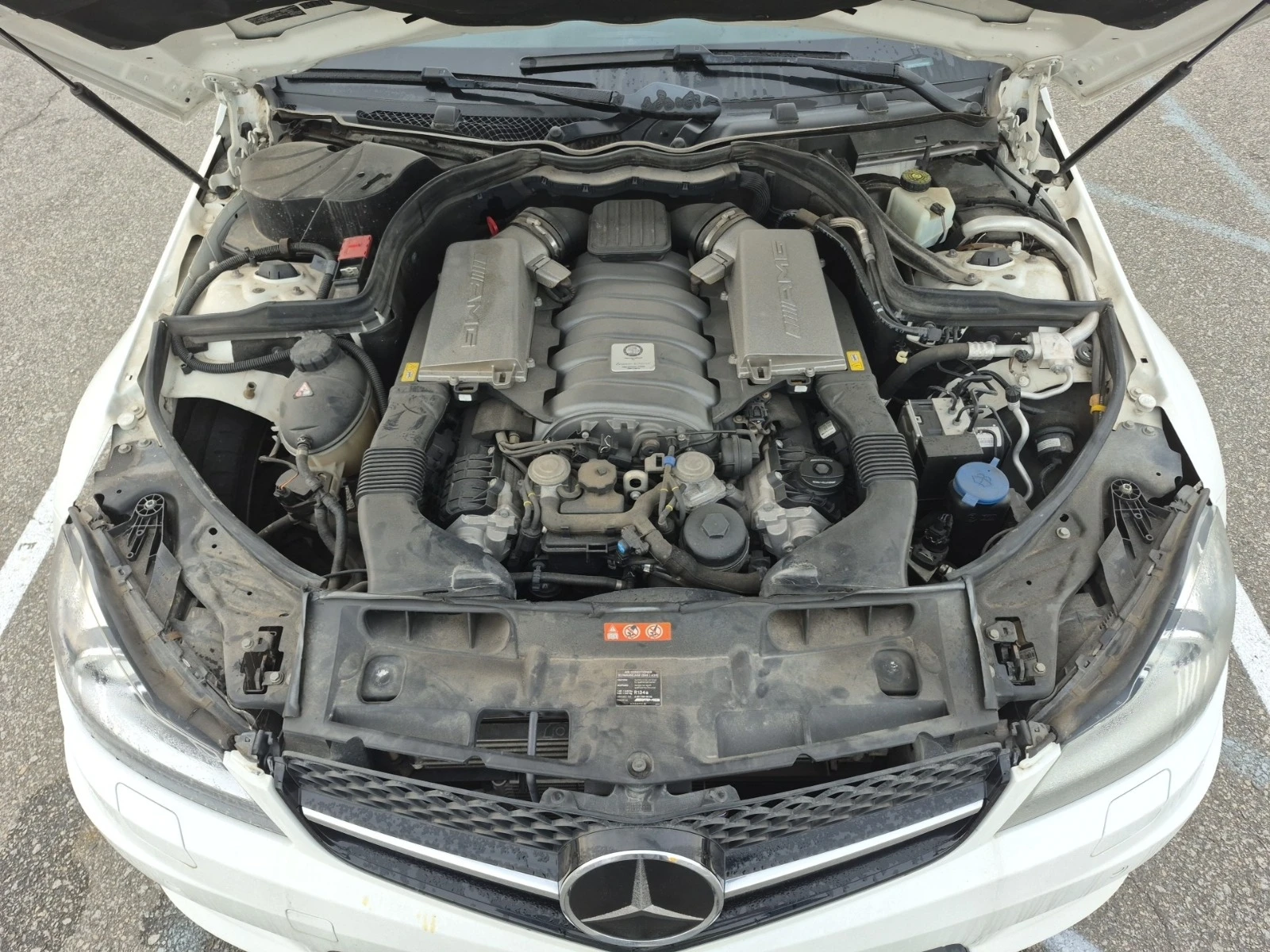 Mercedes-Benz C 63 AMG * * CARFAX * *   * *  | Mobile.bg   11