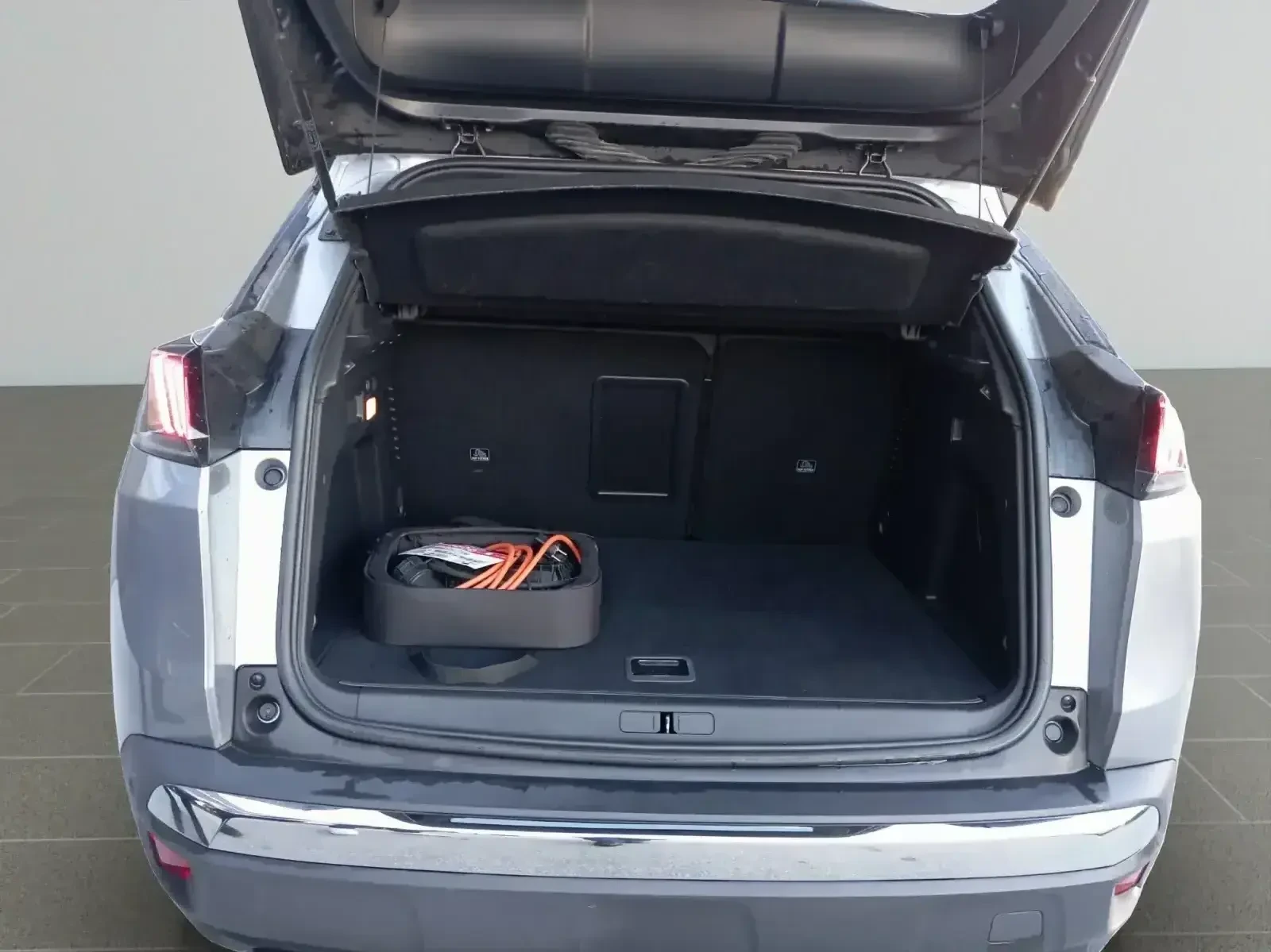 Peugeot 3008 Allure Pack 1.6 Plug-in HYBRID 4WD 300 e-EAT8 EURO | Mobile.bg   9