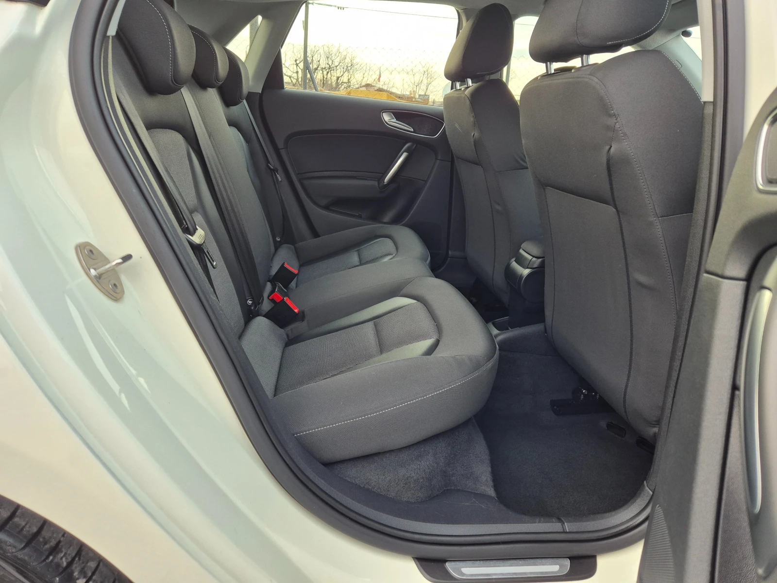 Audi A1 1.6TDI* S-Line* AUTOMAT* NAVI*  | Mobile.bg   11