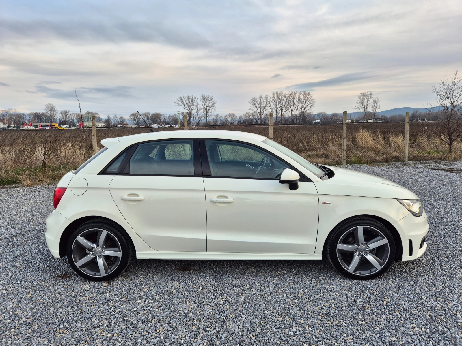Audi A1 1.6TDI* S-Line* AUTOMAT* NAVI*  | Mobile.bg   3
