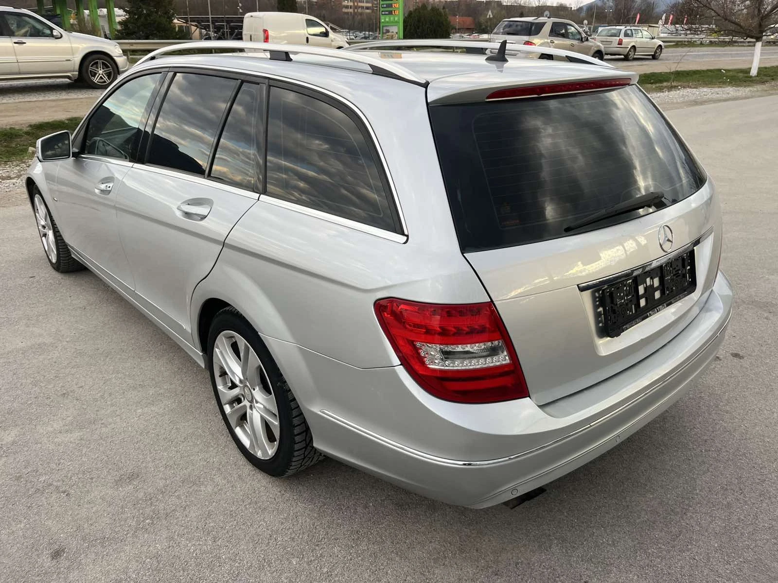 Mercedes-Benz C 200 2.2CDI 136кс 6 СКОРОСТИ EURO 5A NAVI AVANTGARDE, снимка 5 - Автомобили и джипове - 53990588