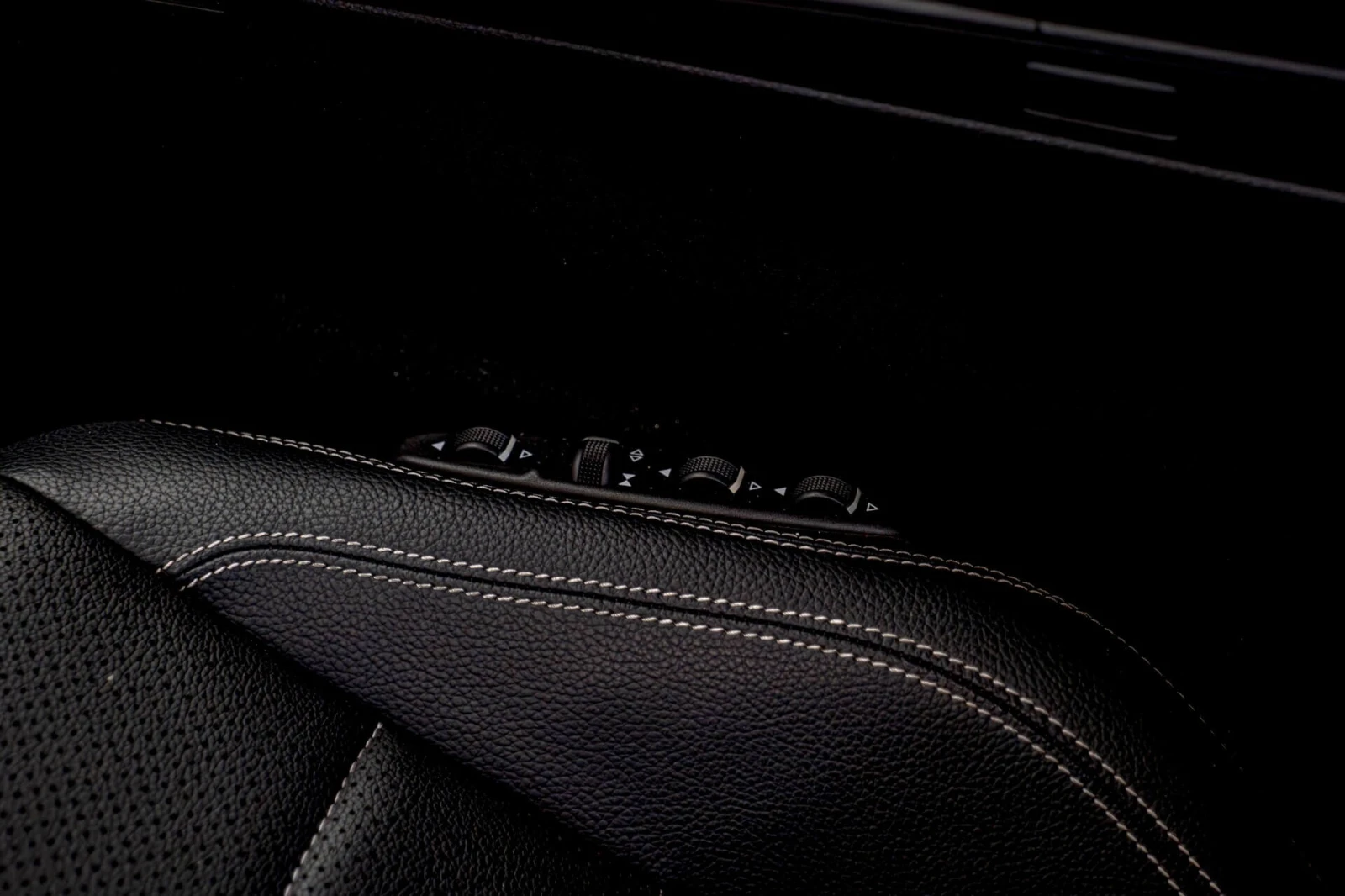 Mercedes-Benz E 350 CDI/Coupe/AMG/Подгрев/PDC/7-G Tronic, снимка 9 - Автомобили и джипове - 54000782