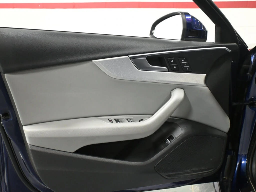 Audi A4 * S-Line* * HeadUp* AвтоКредит* (ЦЕНА ДО БГ), снимка 17 - Автомобили и джипове - 54040878