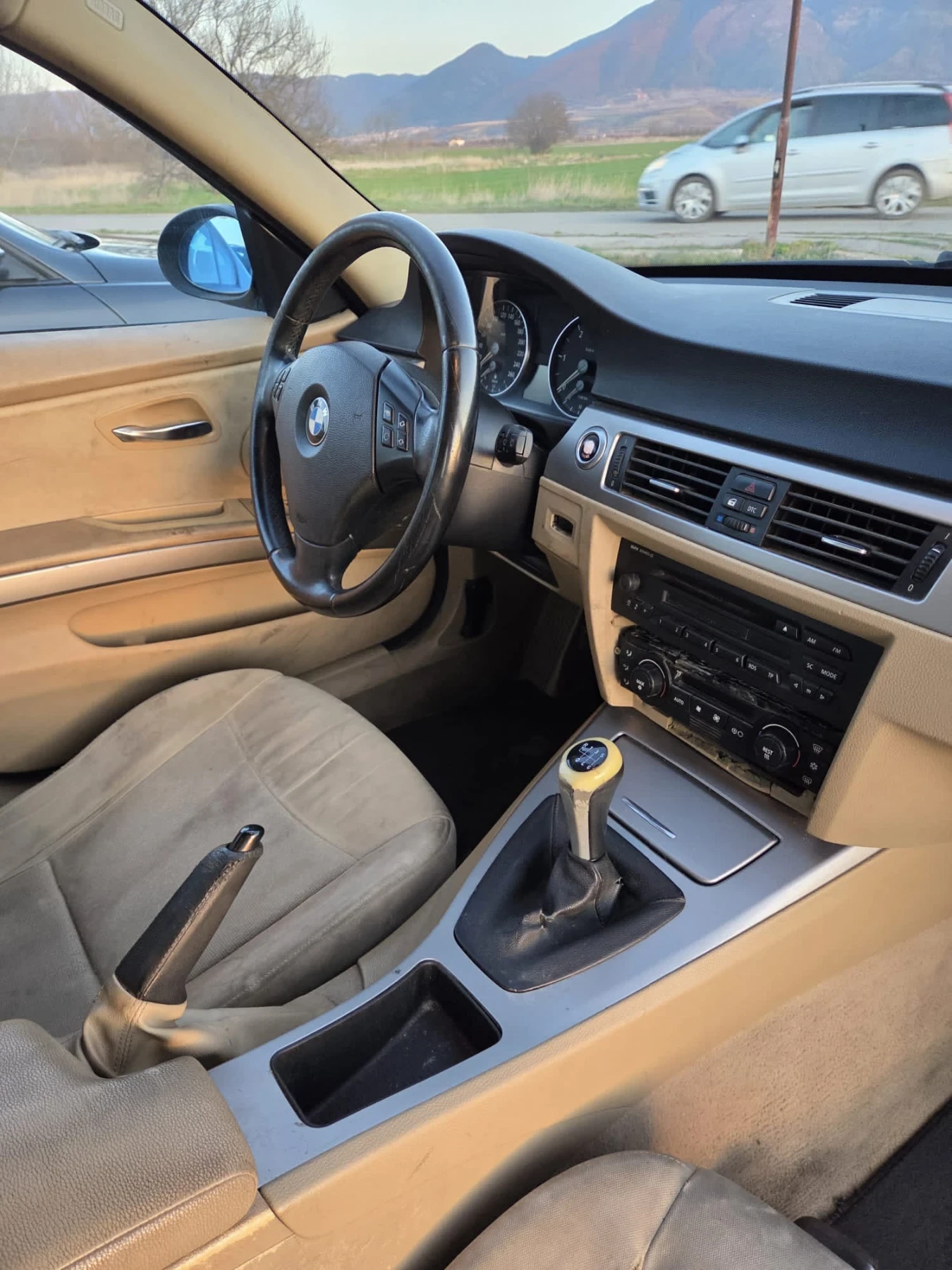 BMW 320, снимка 11 - Автомобили и джипове - 54045827