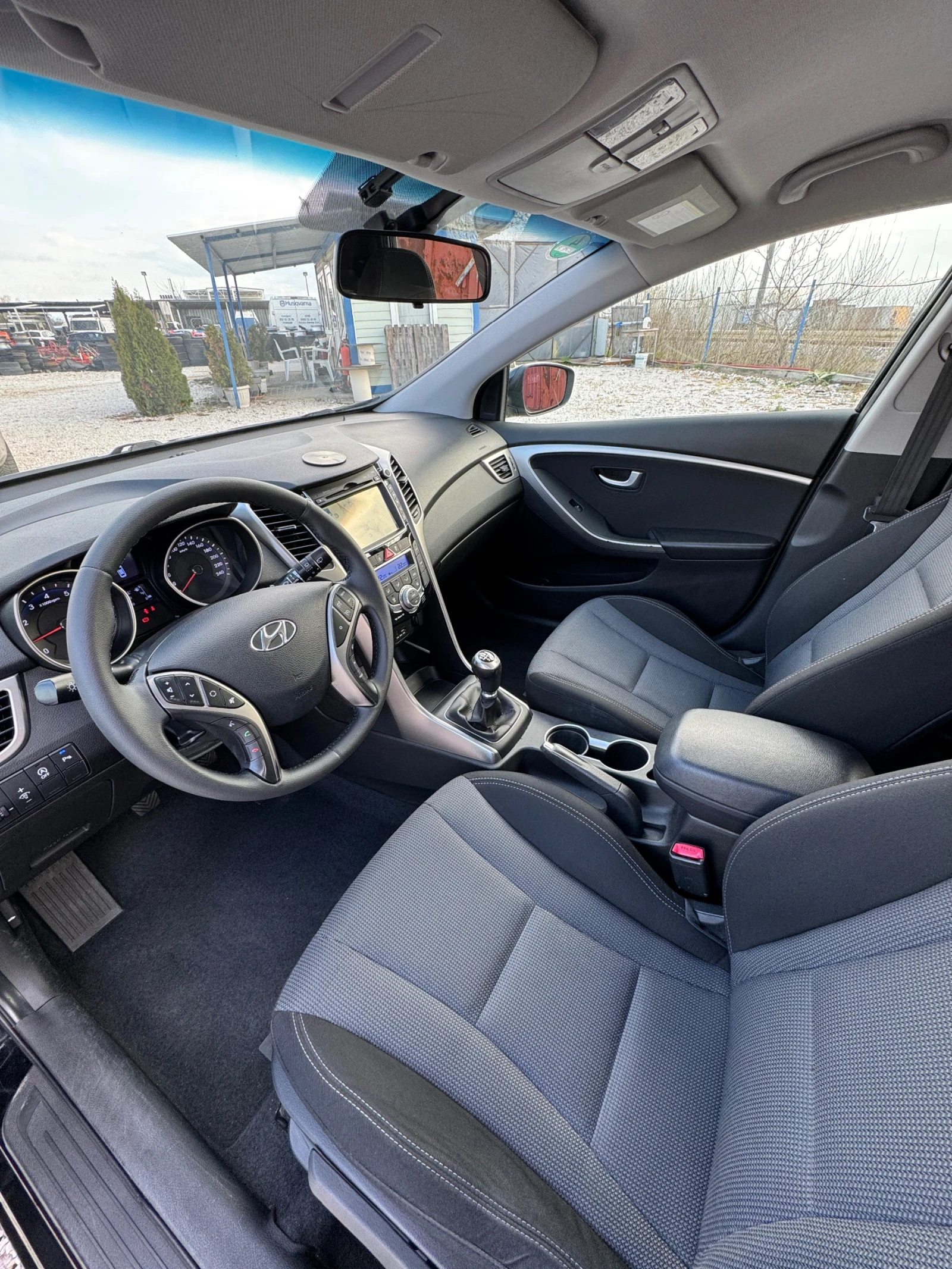 Hyundai I30 1.6 GDI Navi , снимка 8 - Автомобили и джипове - 54049944