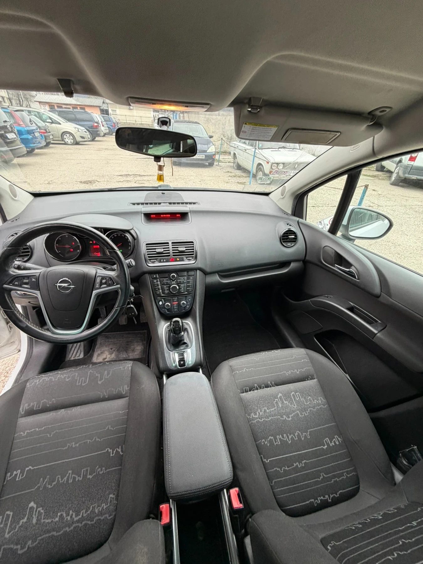 Opel Meriva 1.3 , снимка 8 - Автомобили и джипове - 54061035