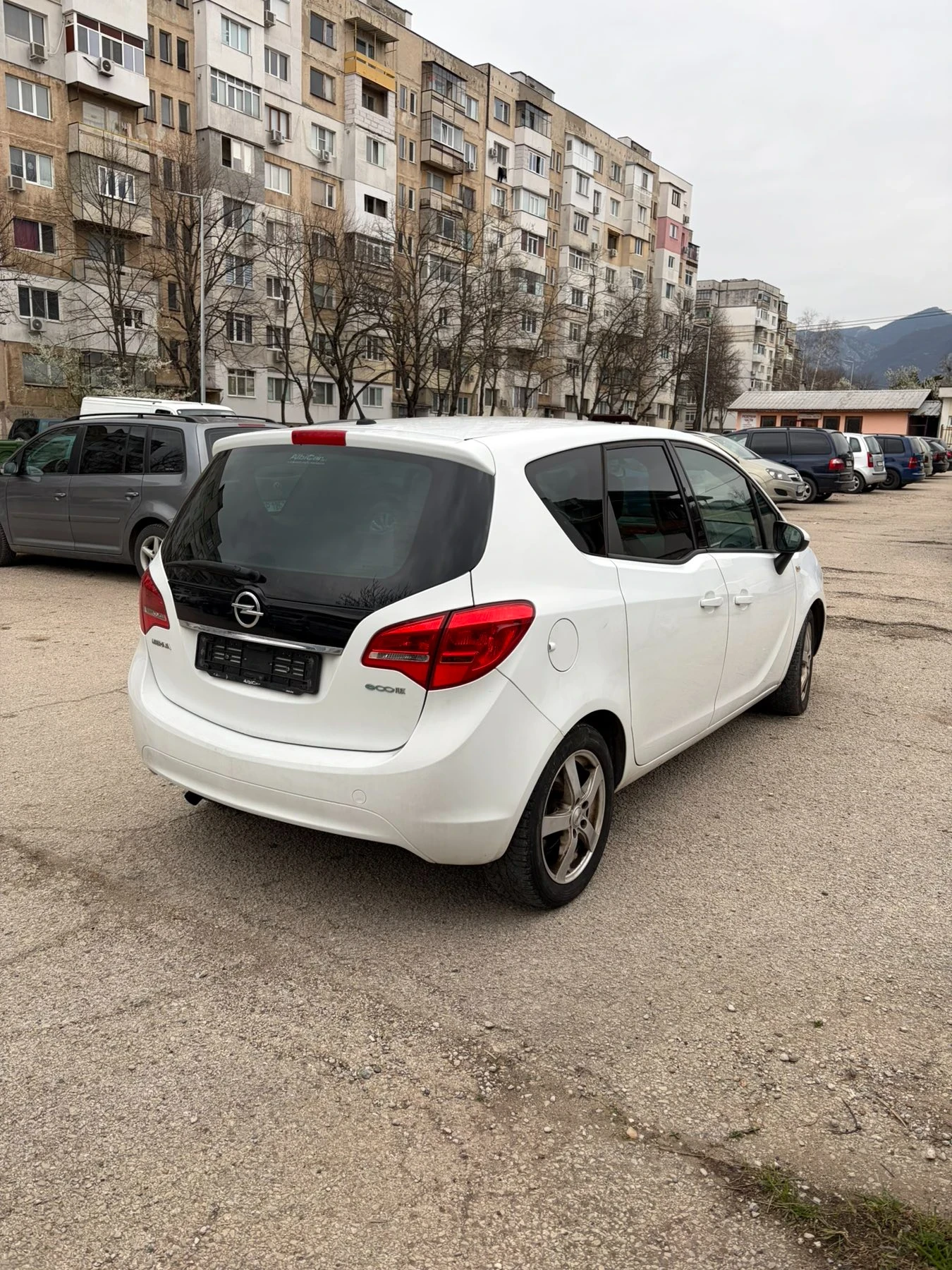 Opel Meriva 1.3 , снимка 5 - Автомобили и джипове - 54061035