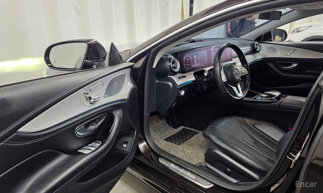 Mercedes-Benz CLS 400 4MATIC* BURMESTER* ОБДУХВАНЕ* 360КАМЕРА* LANE* ASS, снимка 6 - Автомобили и джипове - 55027512