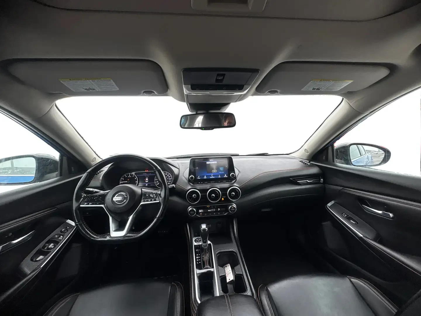 Nissan Sentra SR CVT, снимка 16 - Автомобили и джипове - 55379033