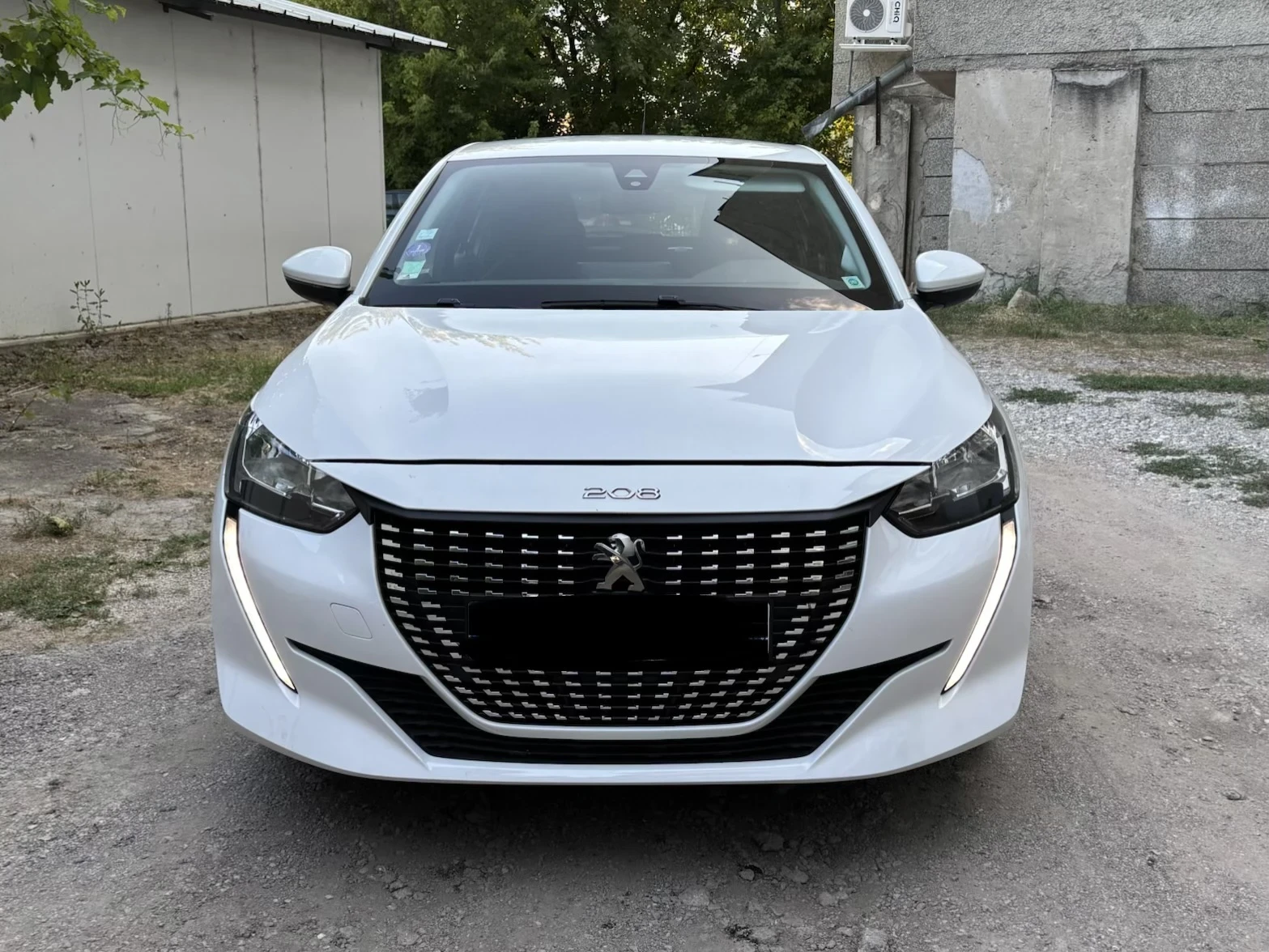 Peugeot 208 1.2i Euro 6, снимка 1 - Автомобили и джипове - 55565829