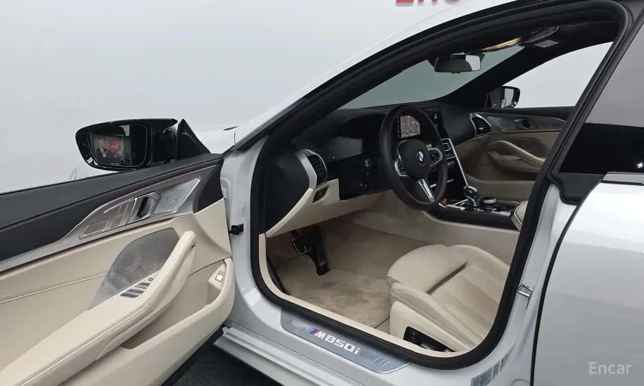 BMW 850 * M850i xDrive Gran Coupe * DISTRONIC * B&W, снимка 10 - Автомобили и джипове - 55615108