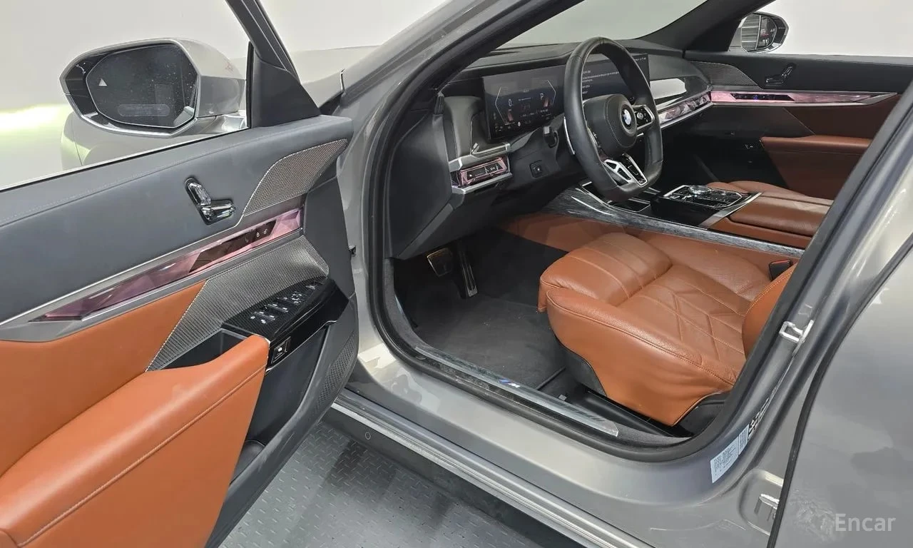 BMW 740 XDRIVE 40D * МАСАЖИ* ДИСТРОНИК* 360 КАМЕРА* , снимка 6 - Автомобили и джипове - 55990594