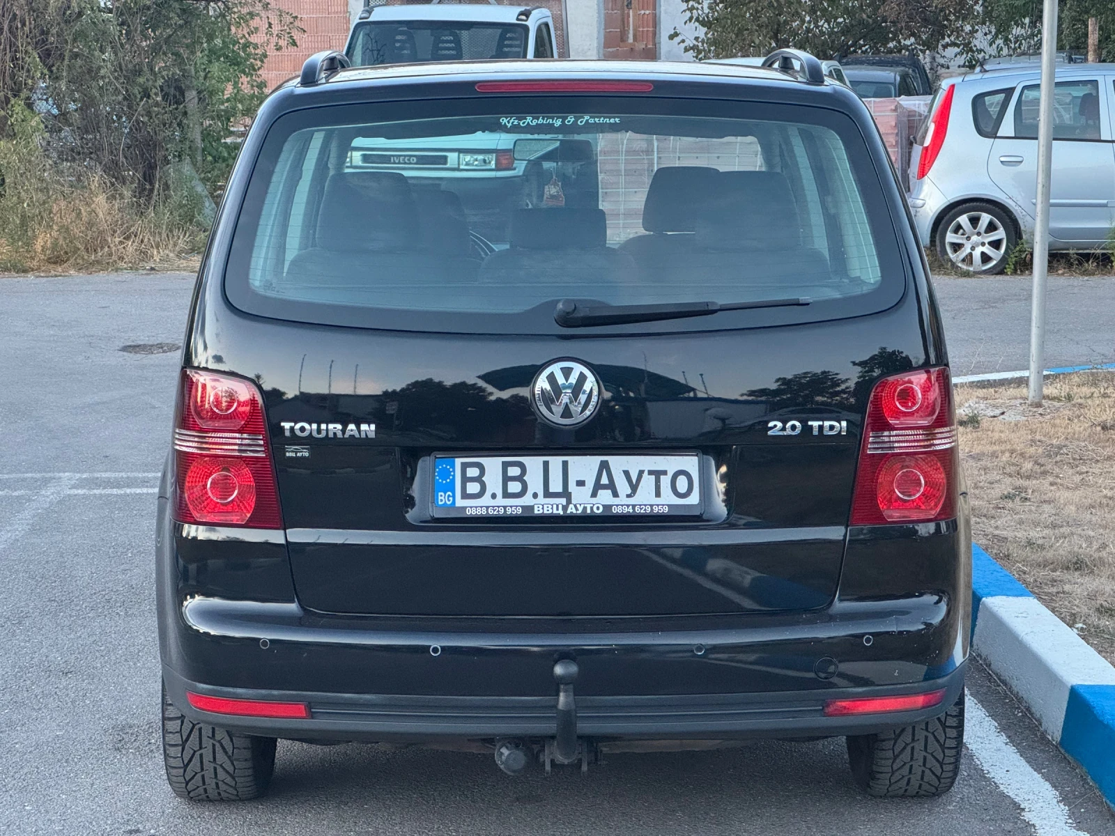 VW Touran 2.0TDi DSG, снимка 6 - Автомобили и джипове - 56086435