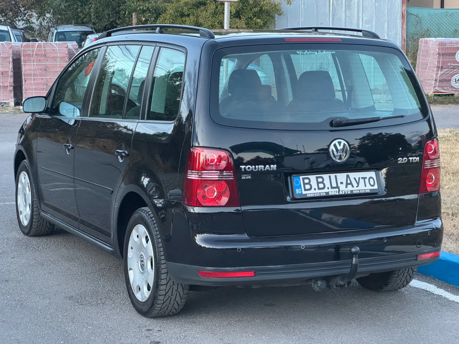 VW Touran 2.0TDi DSG, снимка 7 - Автомобили и джипове - 56086435