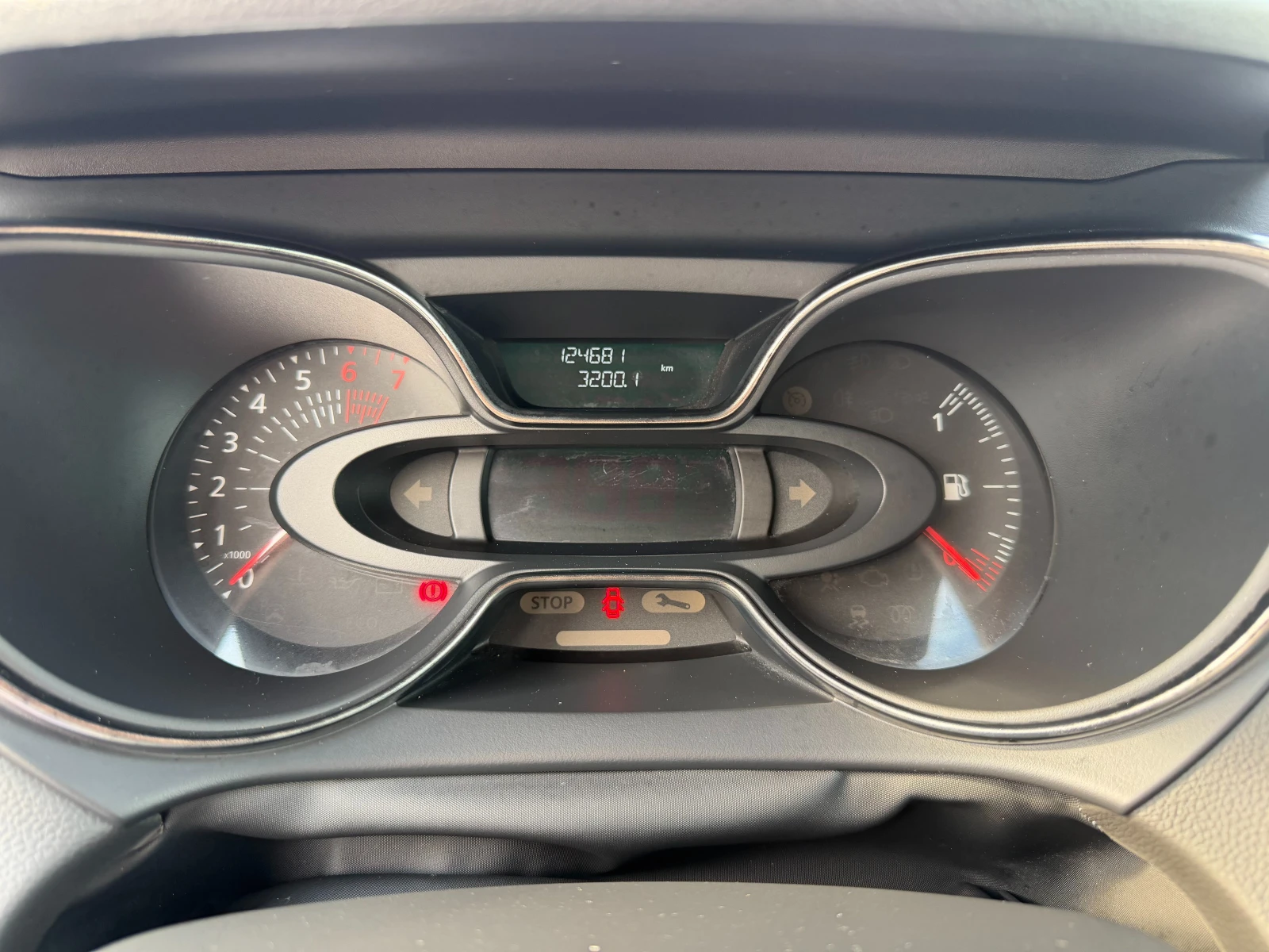 Renault Captur 0.9 TCE FACELIFT НАВИГАЦИЯ ПАРКТРОНИК ТОП , снимка 9 - Автомобили и джипове - 56159548
