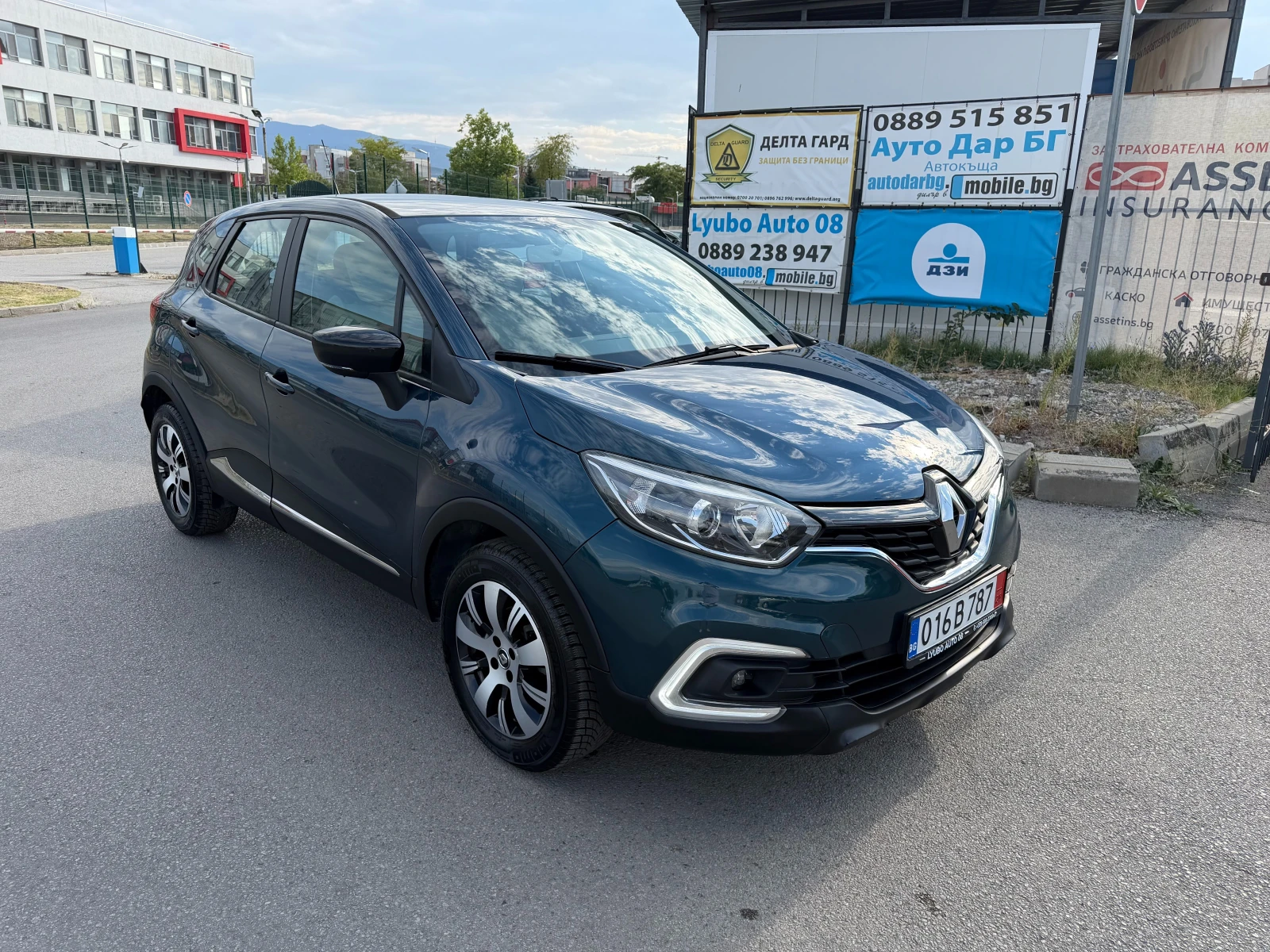 Renault Captur 0.9 TCE FACELIFT НАВИГАЦИЯ ПАРКТРОНИК ТОП , снимка 3 - Автомобили и джипове - 56159548