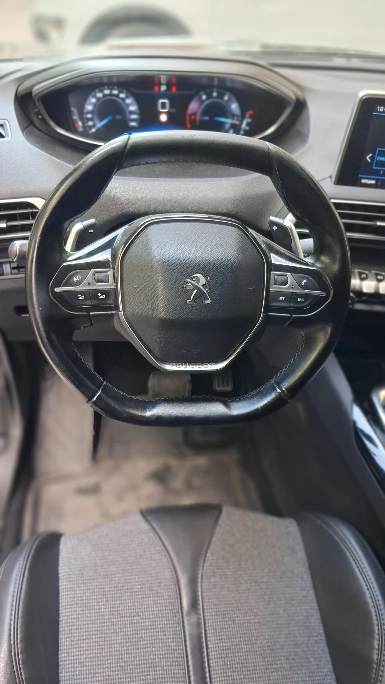 Peugeot 3008 130кс. Бензин, снимка 8 - Автомобили и джипове - 56297498