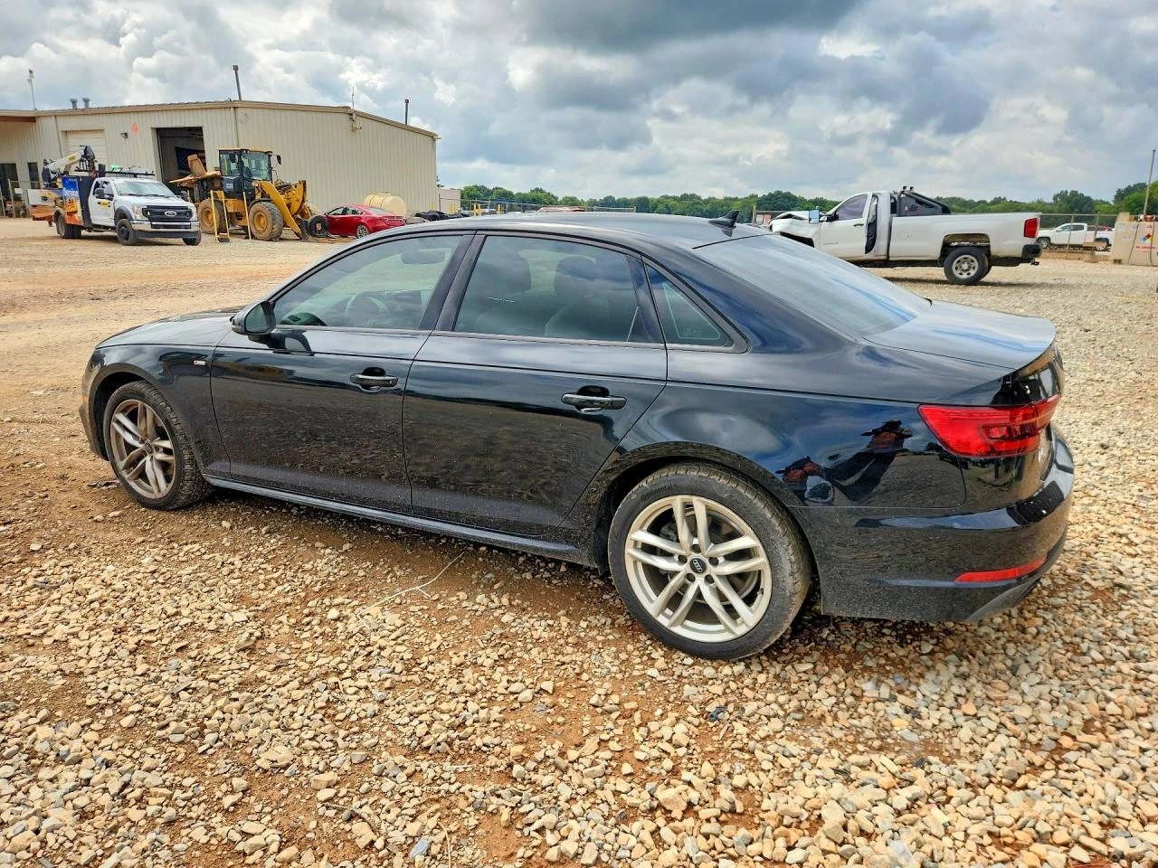 Audi A4 2.0l Ultra Premium, снимка 2 - Автомобили и джипове - 56348703