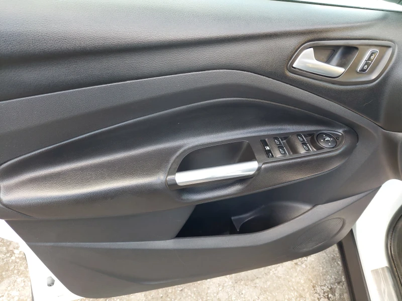 Ford Kuga 4x4 AUTOMAT, снимка 12 - Автомобили и джипове - 52001915