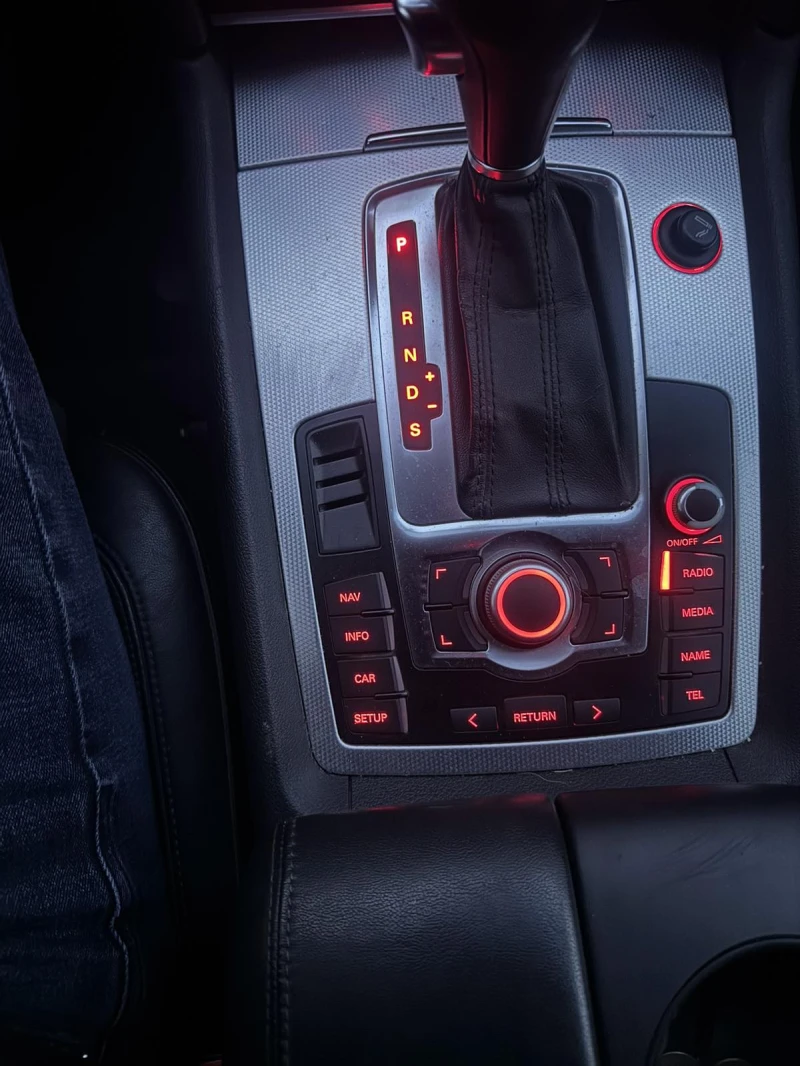 Audi Q7, снимка 12 - Автомобили и джипове - 53196364