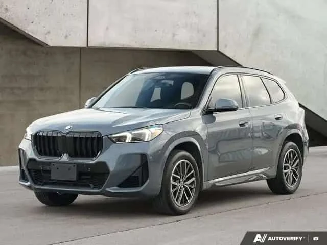 BMW X1 | xDrive28i | Pano | Подгреви | Carfax