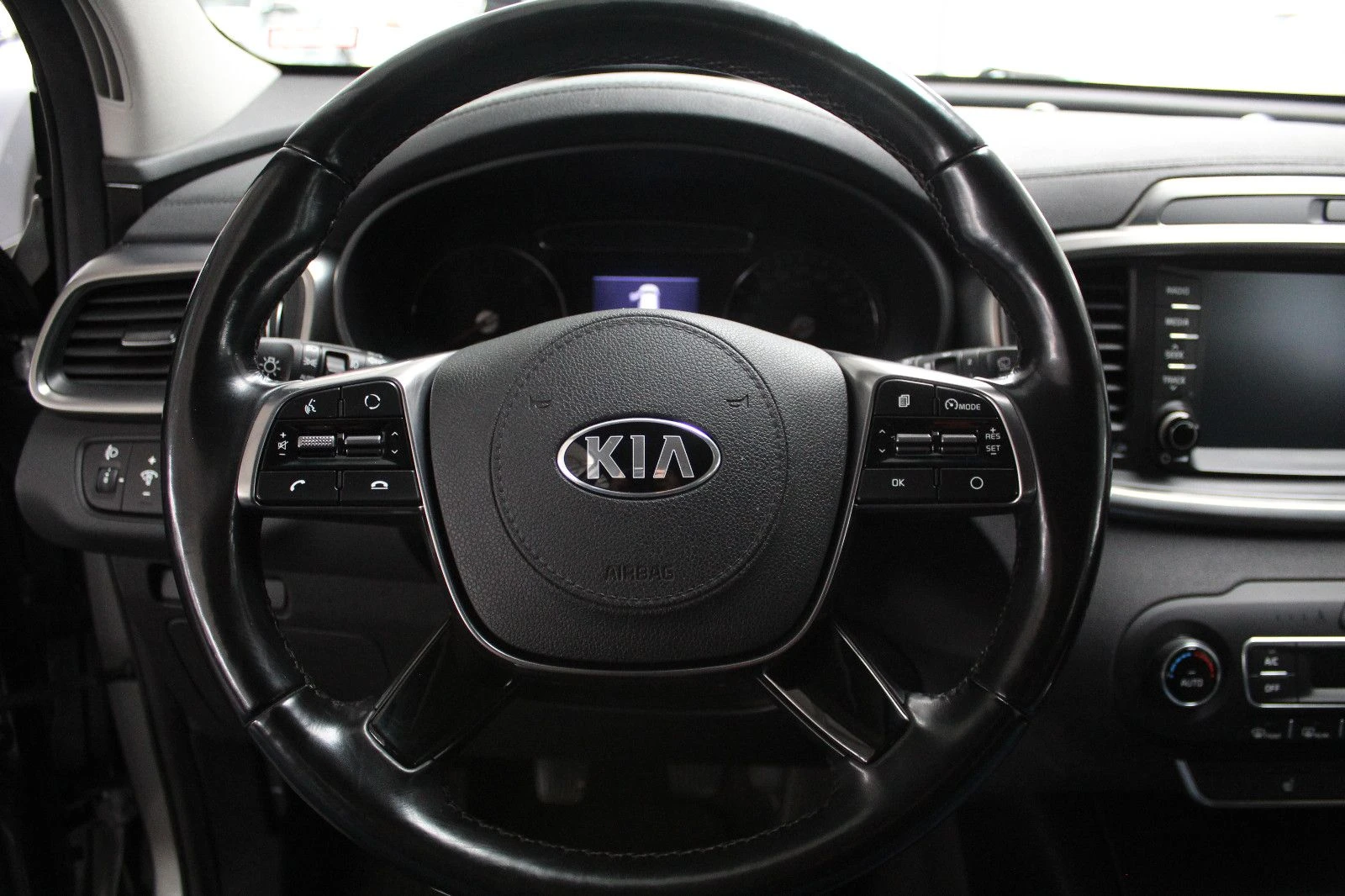 Kia Sorento 4x4/200HP/NAVI/LED/CARPLAY/259b - изображение 7