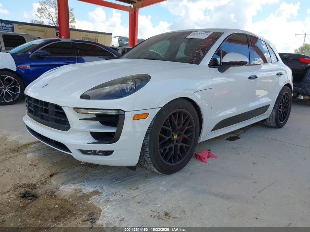 Porsche Macan * GTS * CARFAX * БЕЗ ПЪРВОНАЧАЛНА ВНОСКА - изображение 2