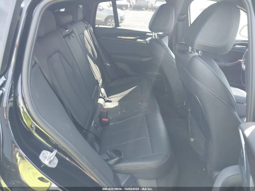 BMW X4 XDRIVE30I/360/КЛИП НА МОТОРА - изображение 8