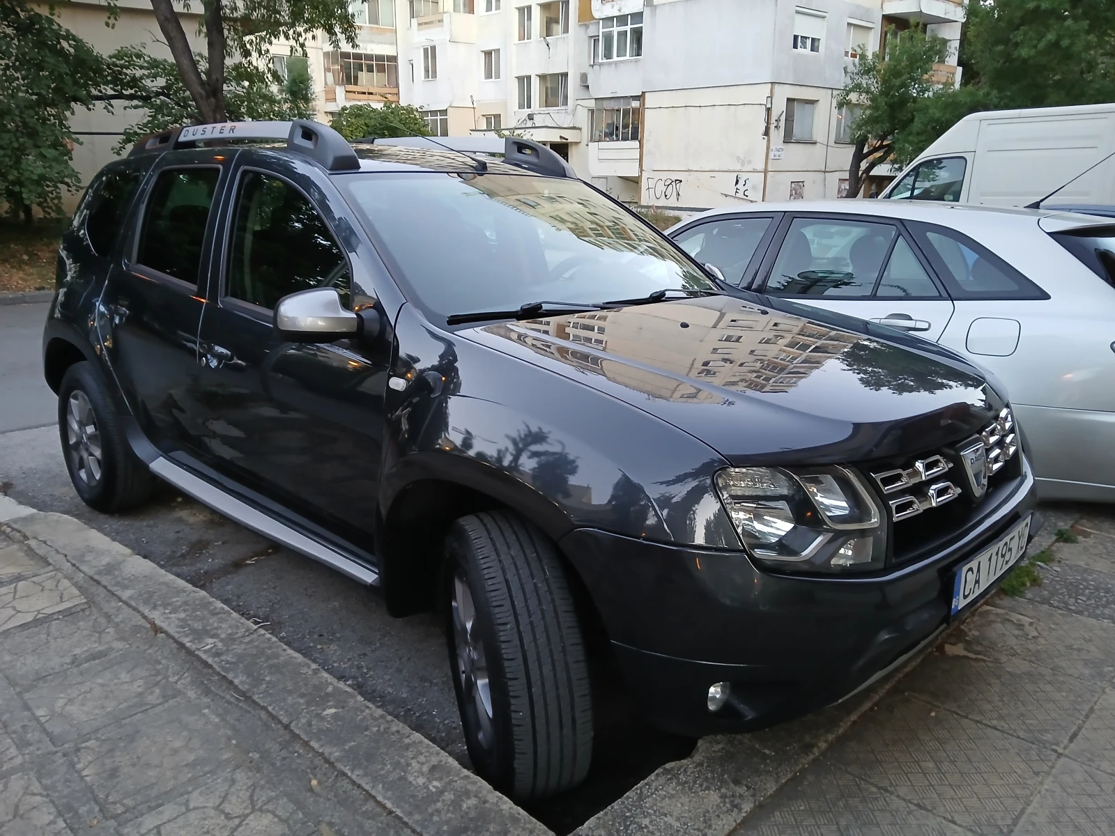 Dacia Duster 4x4-1.6-Газ-бензин - изображение 4
