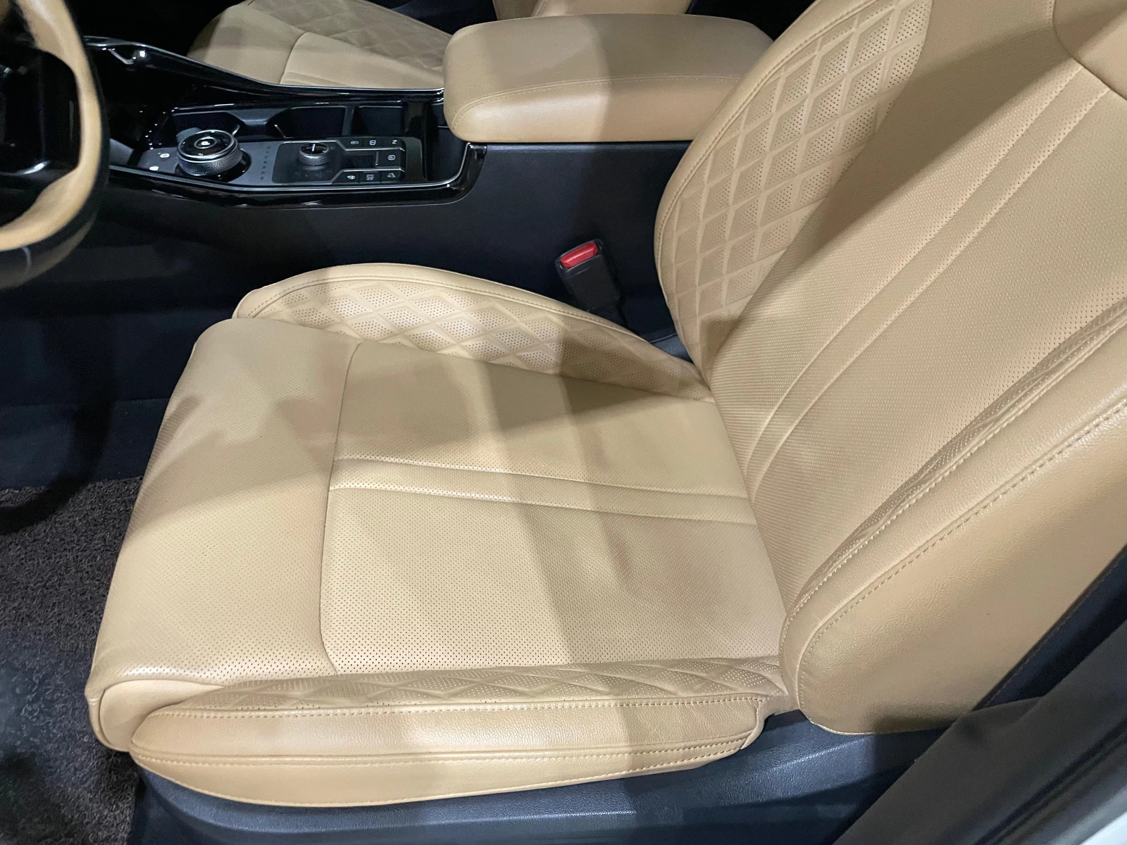 Kia Sorento 2.2D ! 4WD ! Gravity !, снимка 9 - Автомобили и джипове - 54149178