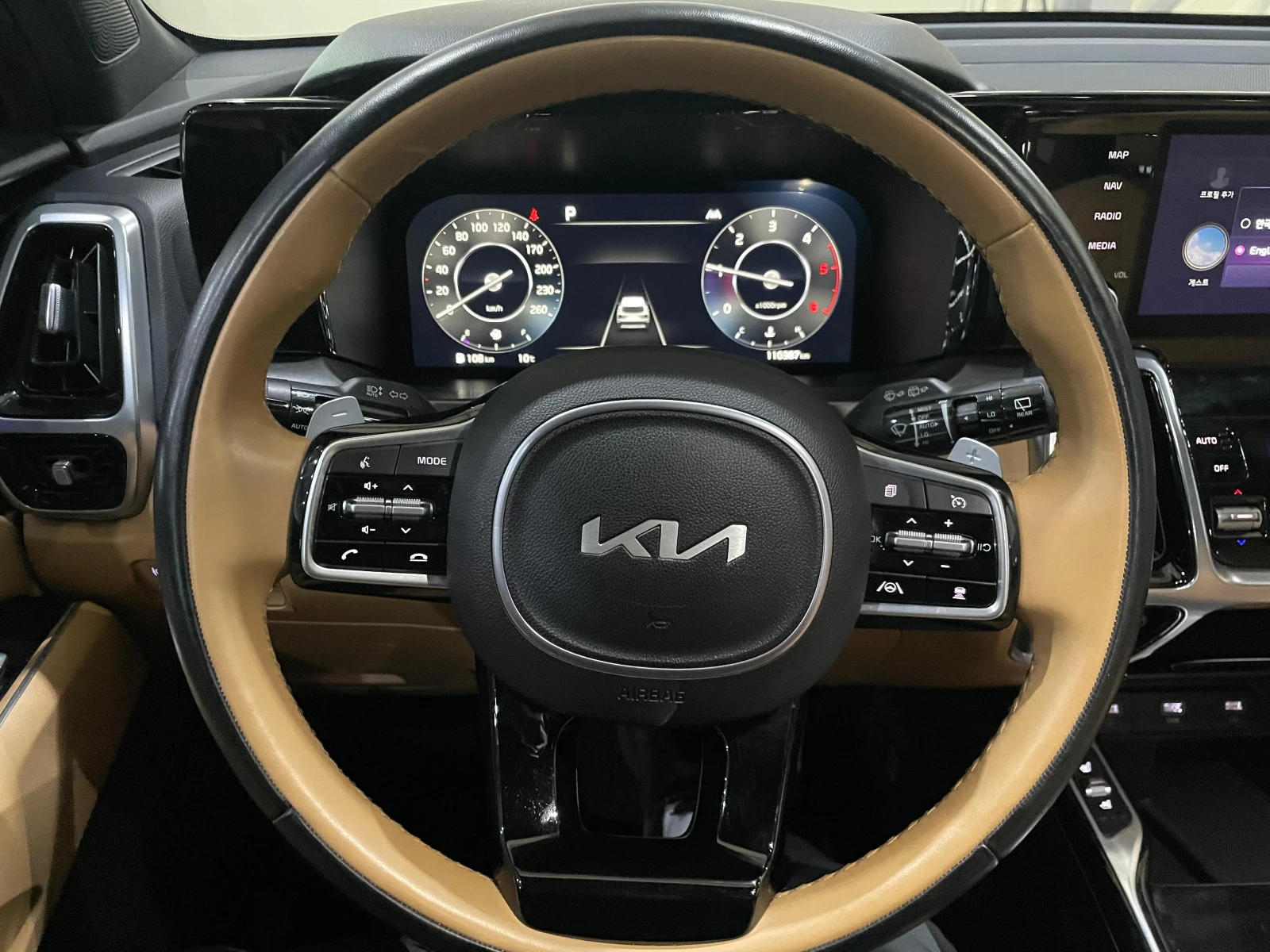 Kia Sorento 2.2D ! 4WD ! Gravity !, снимка 15 - Автомобили и джипове - 54149178