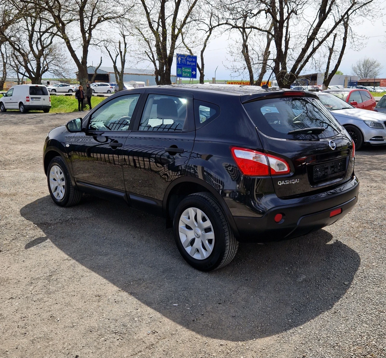 Nissan Qashqai 1.5DCI, снимка 4 - Автомобили и джипове - 54218555