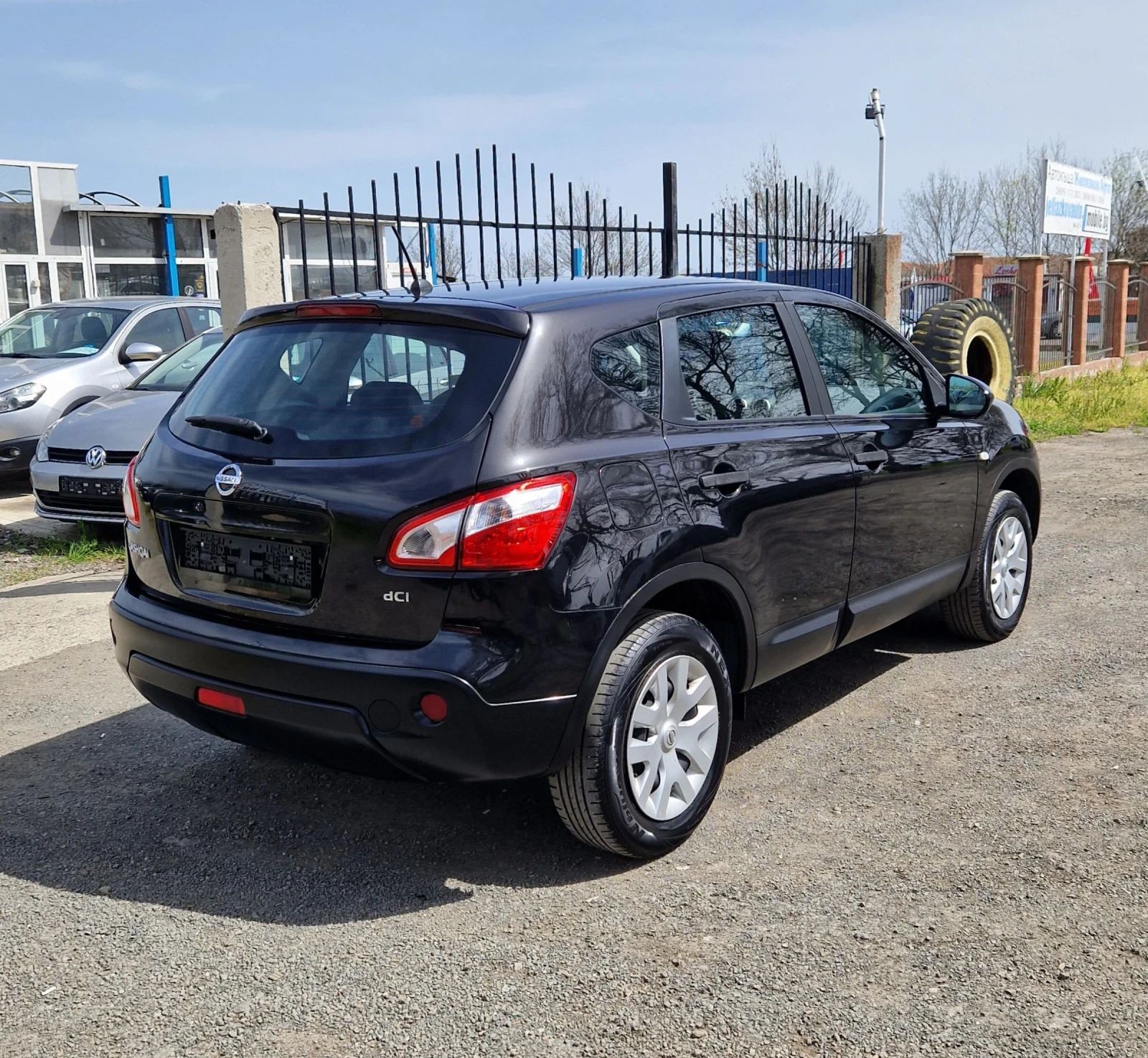Nissan Qashqai 1.5DCI, снимка 6 - Автомобили и джипове - 54218555